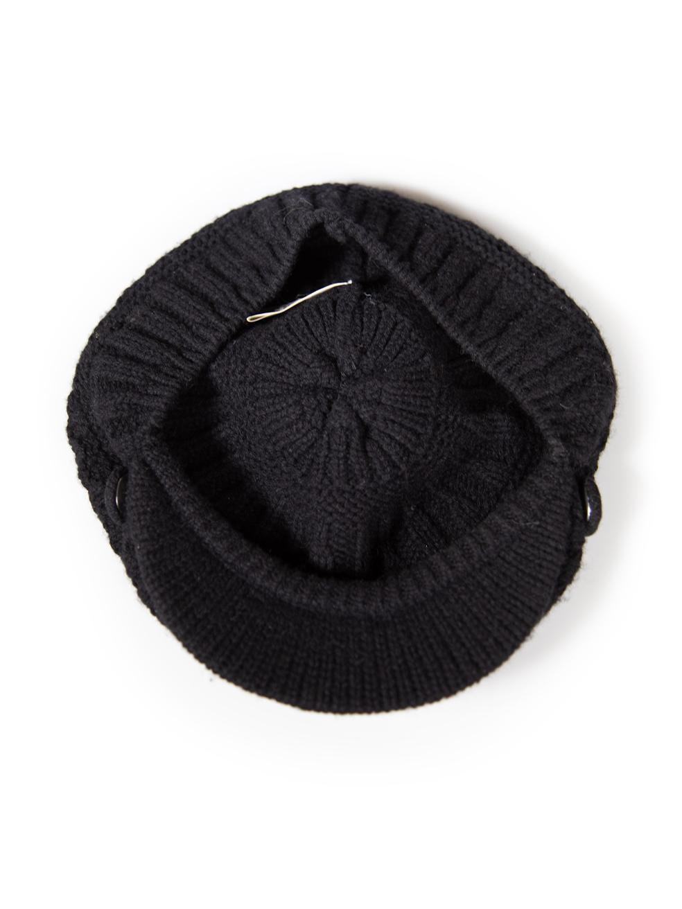 Yohji Yamamoto Schwarzer Pom-Pom-Strickhut aus Wolle Damen im Angebot