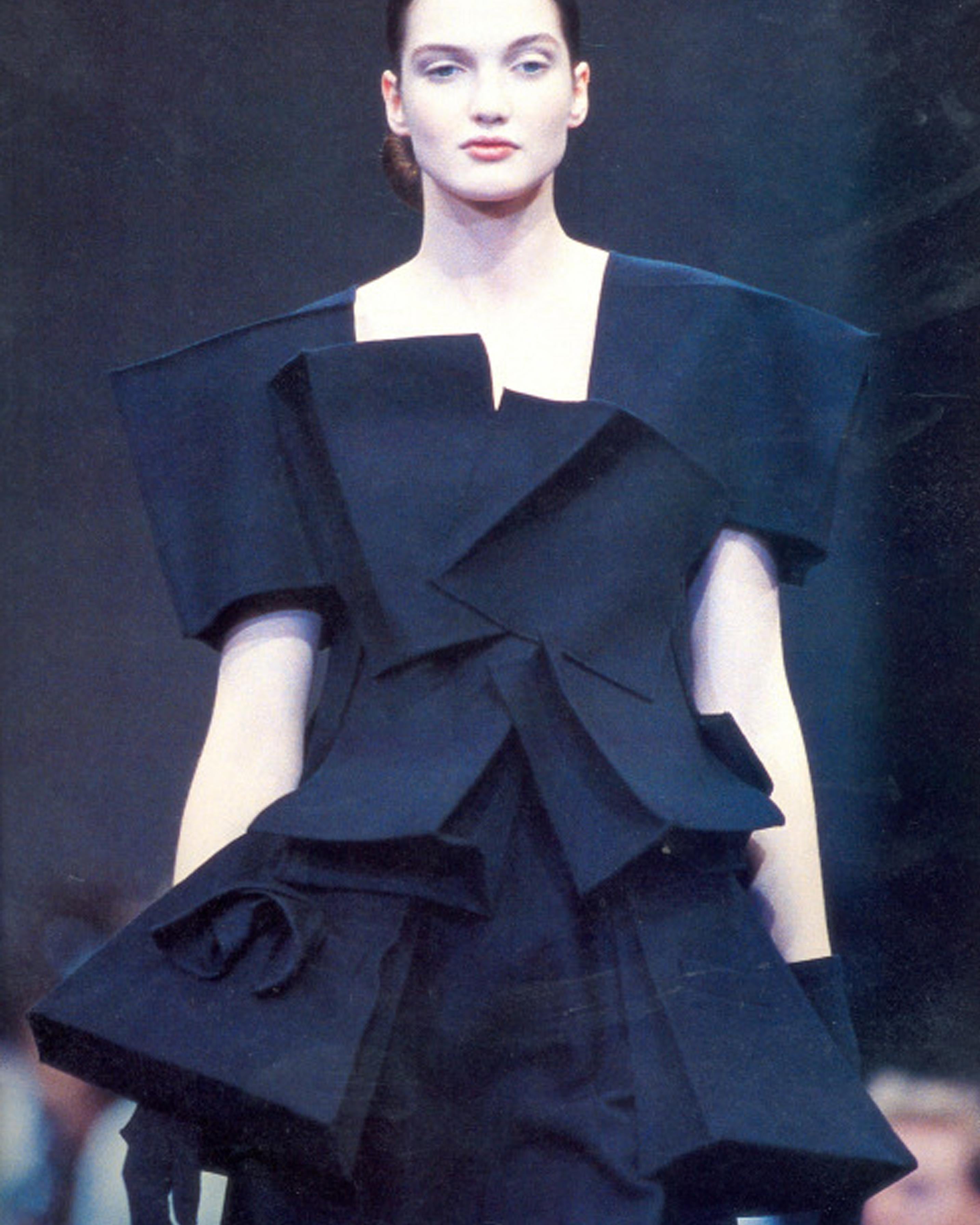 Yohji Yamamoto schwarzes Wolloberteil mit weichen Taschen, fw 1990 (Schwarz) im Angebot