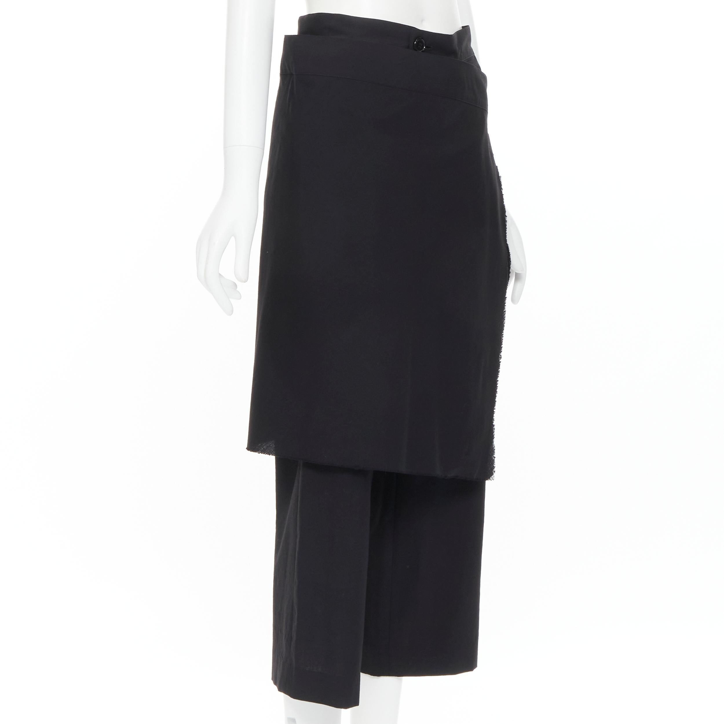 a type of skirt layered over the trousers