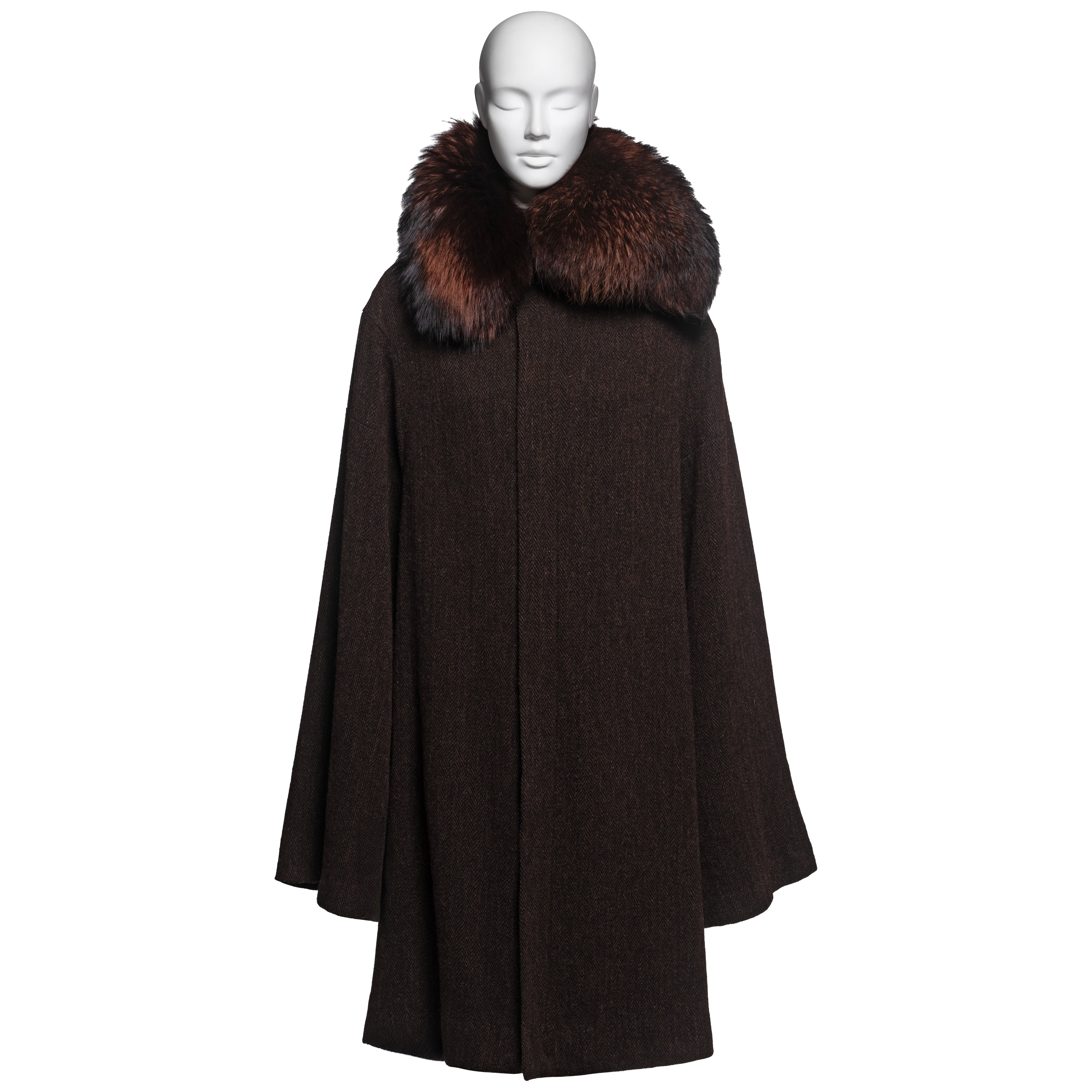 How do you identify Yohji Yamamoto?