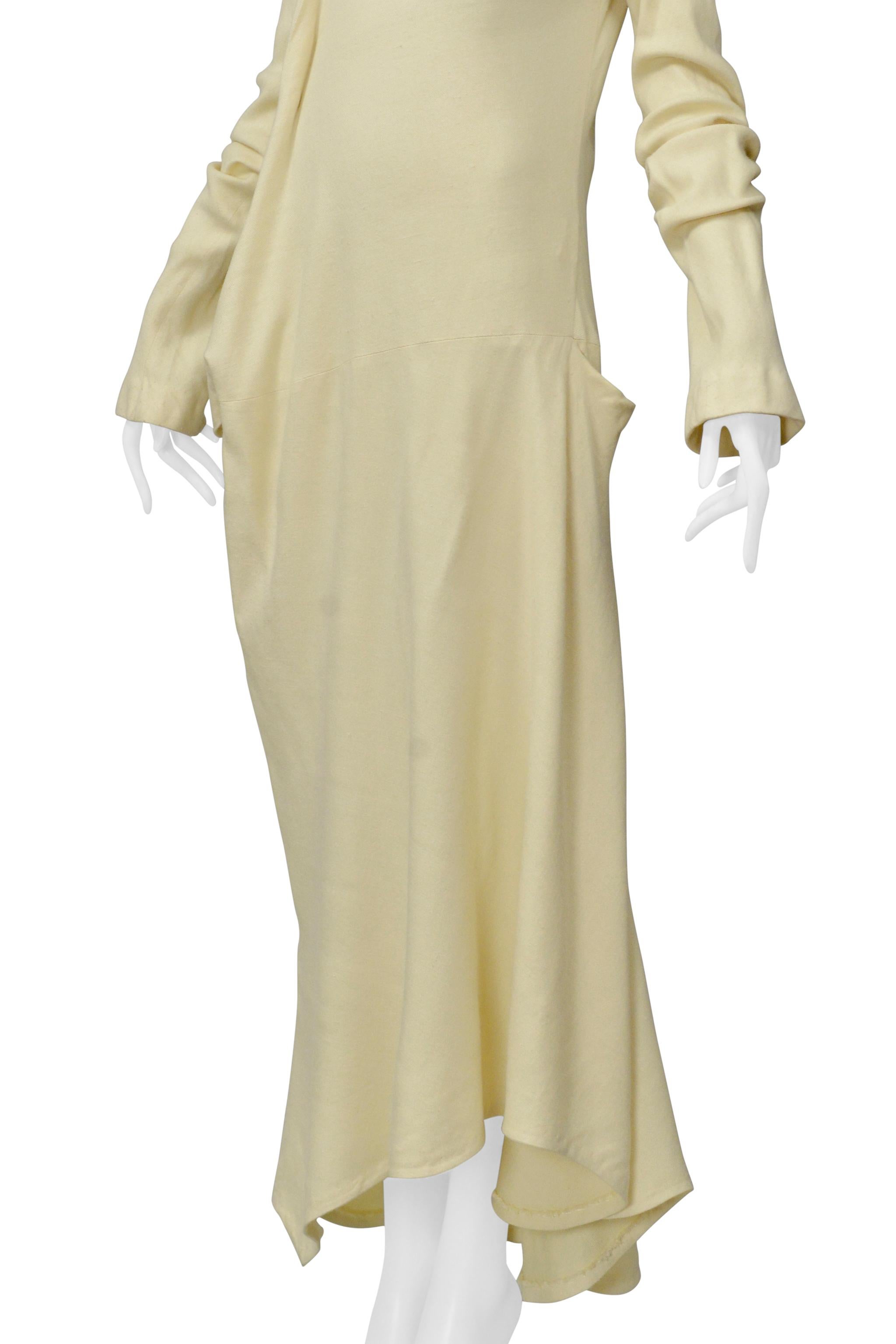 Yohji Yamamoto - Butter - Robe longue à col bénitier 2000-01 en vente 1