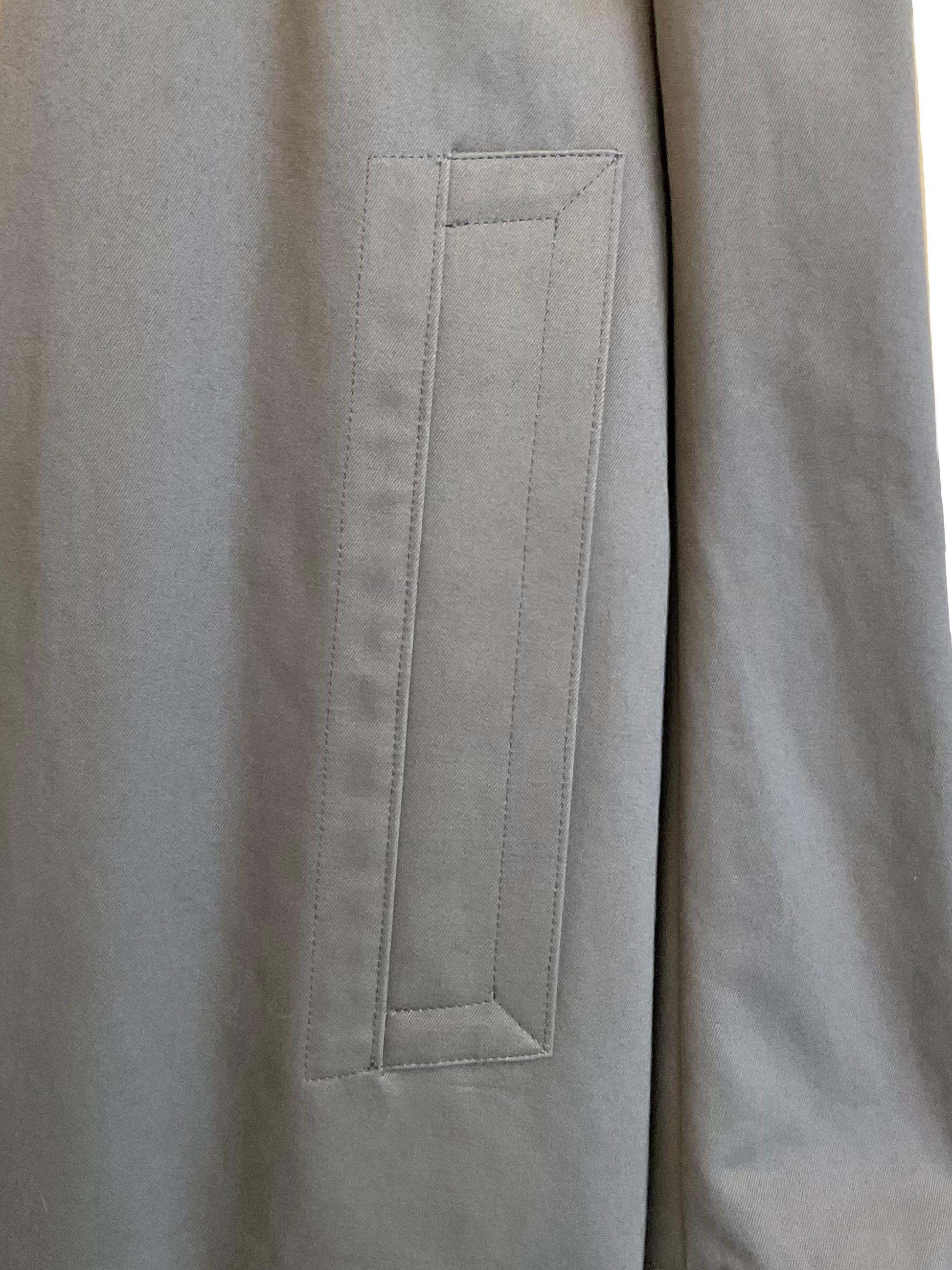 YOHJI YAMAMOTO Cabán de doble botonadura en color caqui con cuello de algodón de los años 2000. en venta 5