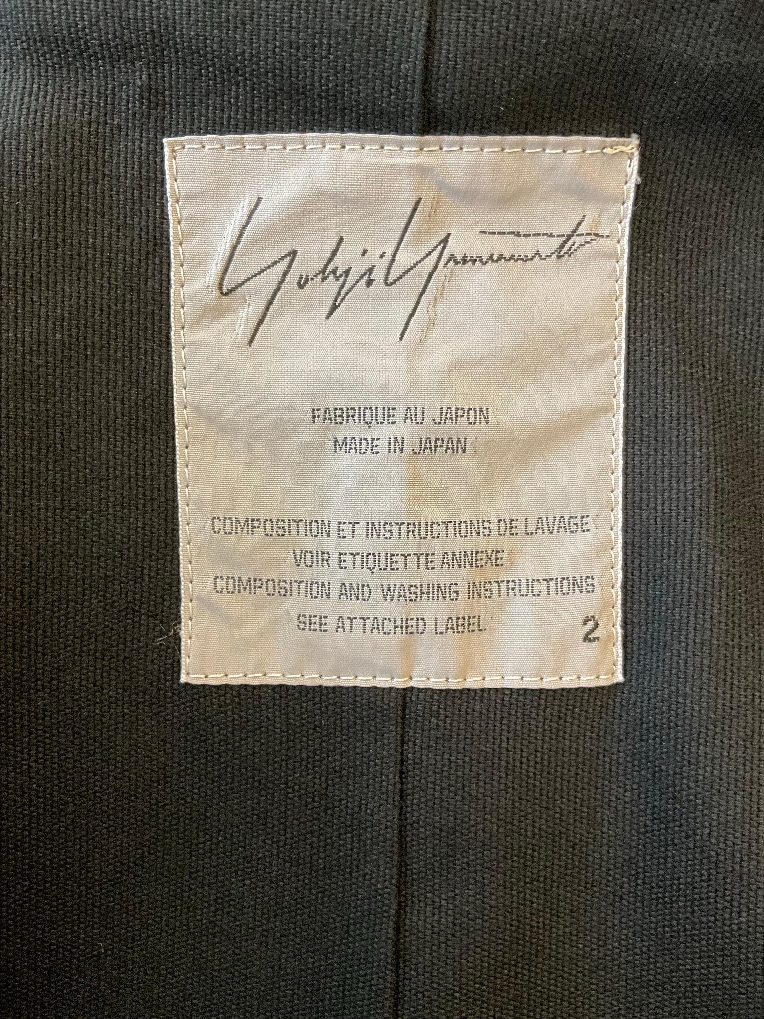Femenino o masculino YOHJI YAMAMOTO Cabán de doble botonadura en color caqui con cuello de algodón de los años 2000. en venta