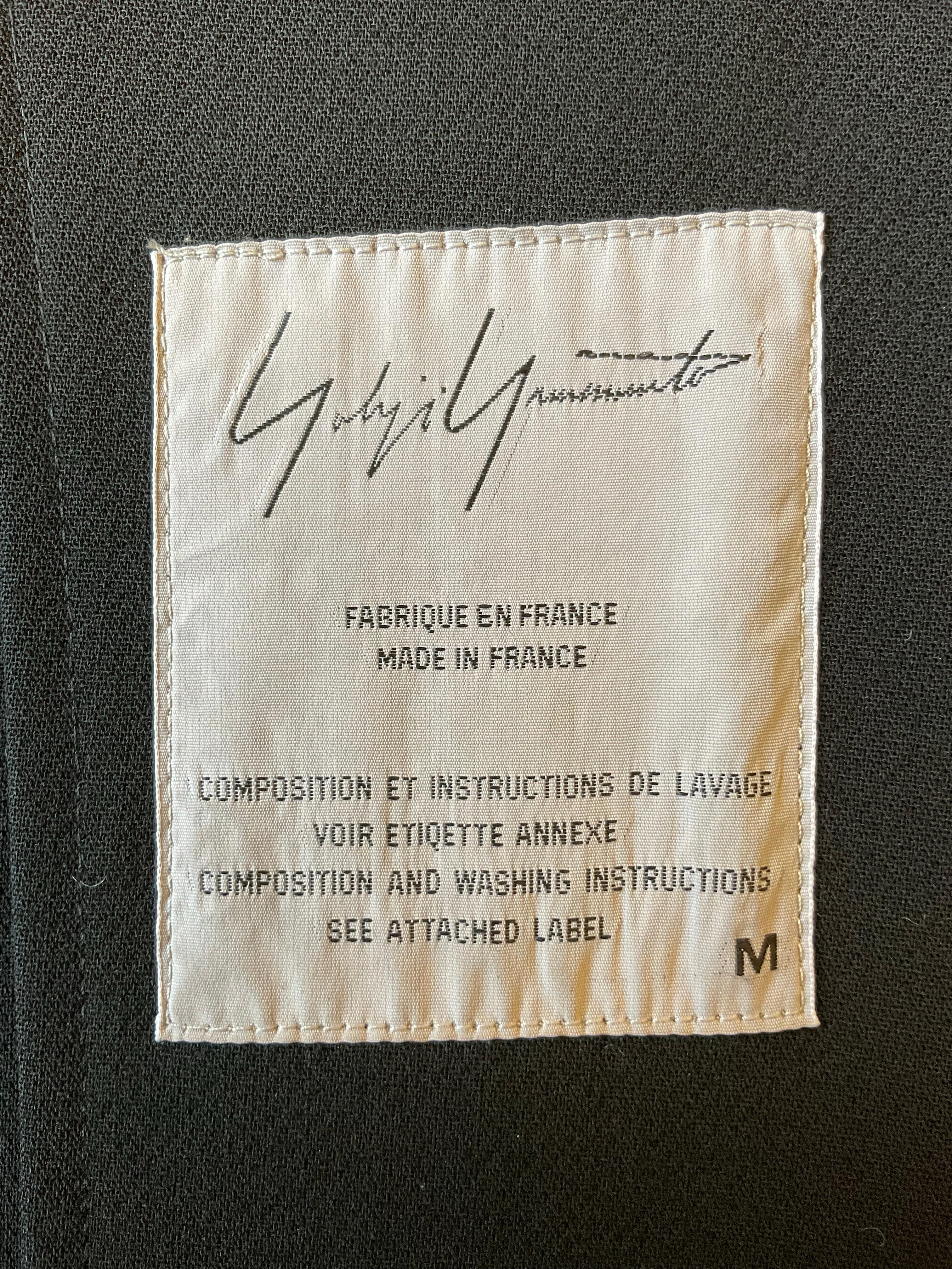 YOHJI YAMAMOTO Caban nero in tessuto crepe dei primi anni 2000. en Nuevo estado para la venta en Milano, IT
