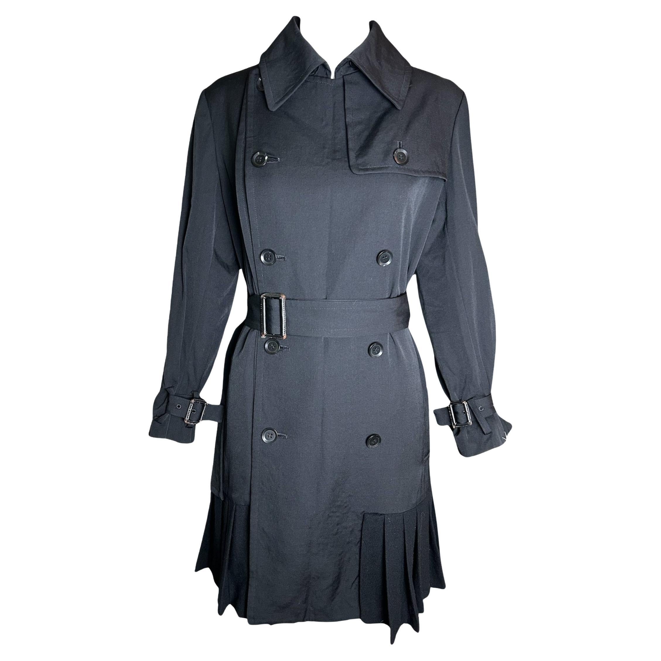 Yohji Yamamoto - Robe trench-coat à double boutonnage et jupe en laine plissée en vente