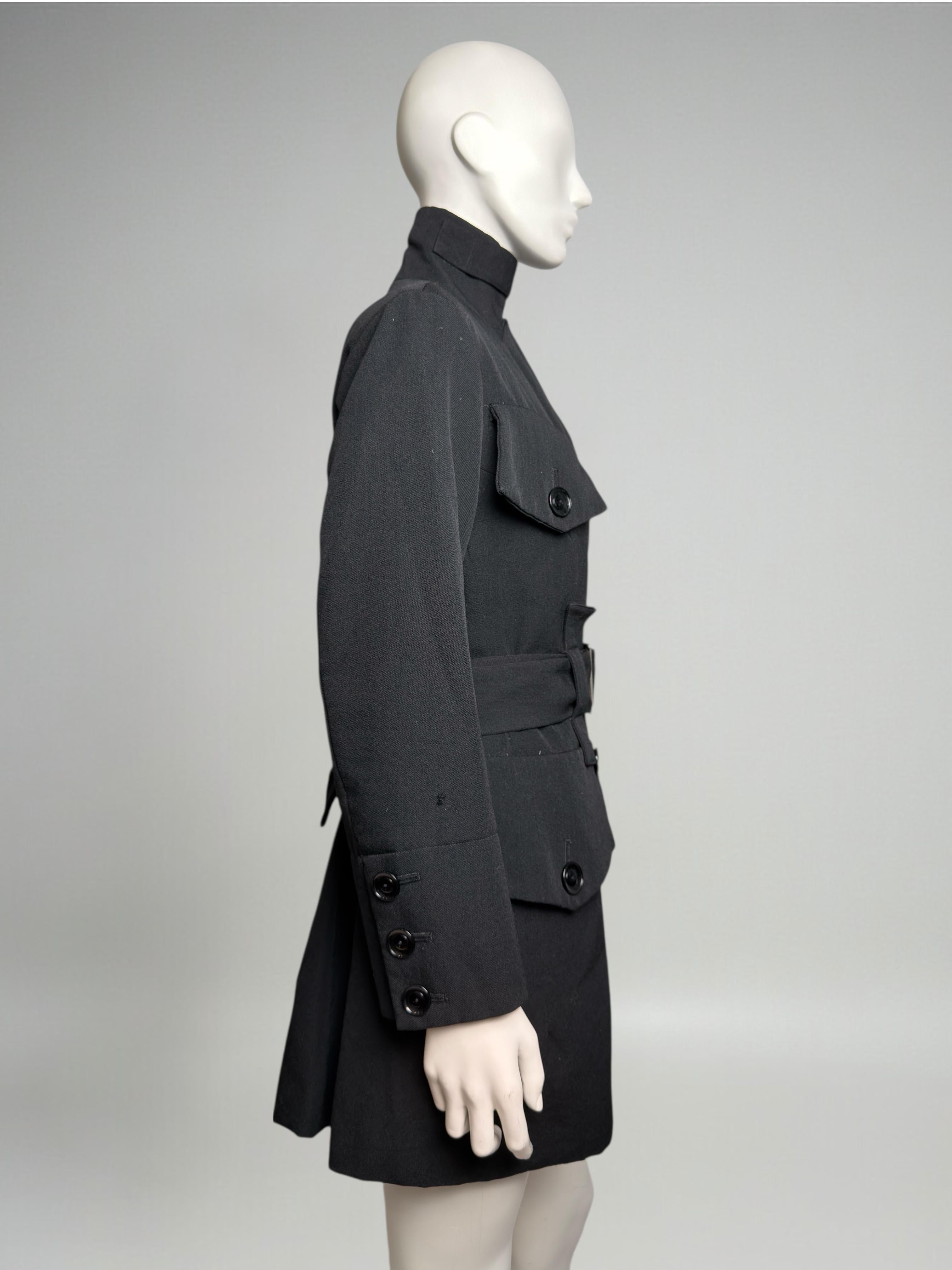 Yohji Yamamoto Herbst 2004 Schwarze Wolljacke mit übertriebenen Taschen im Angebot 1