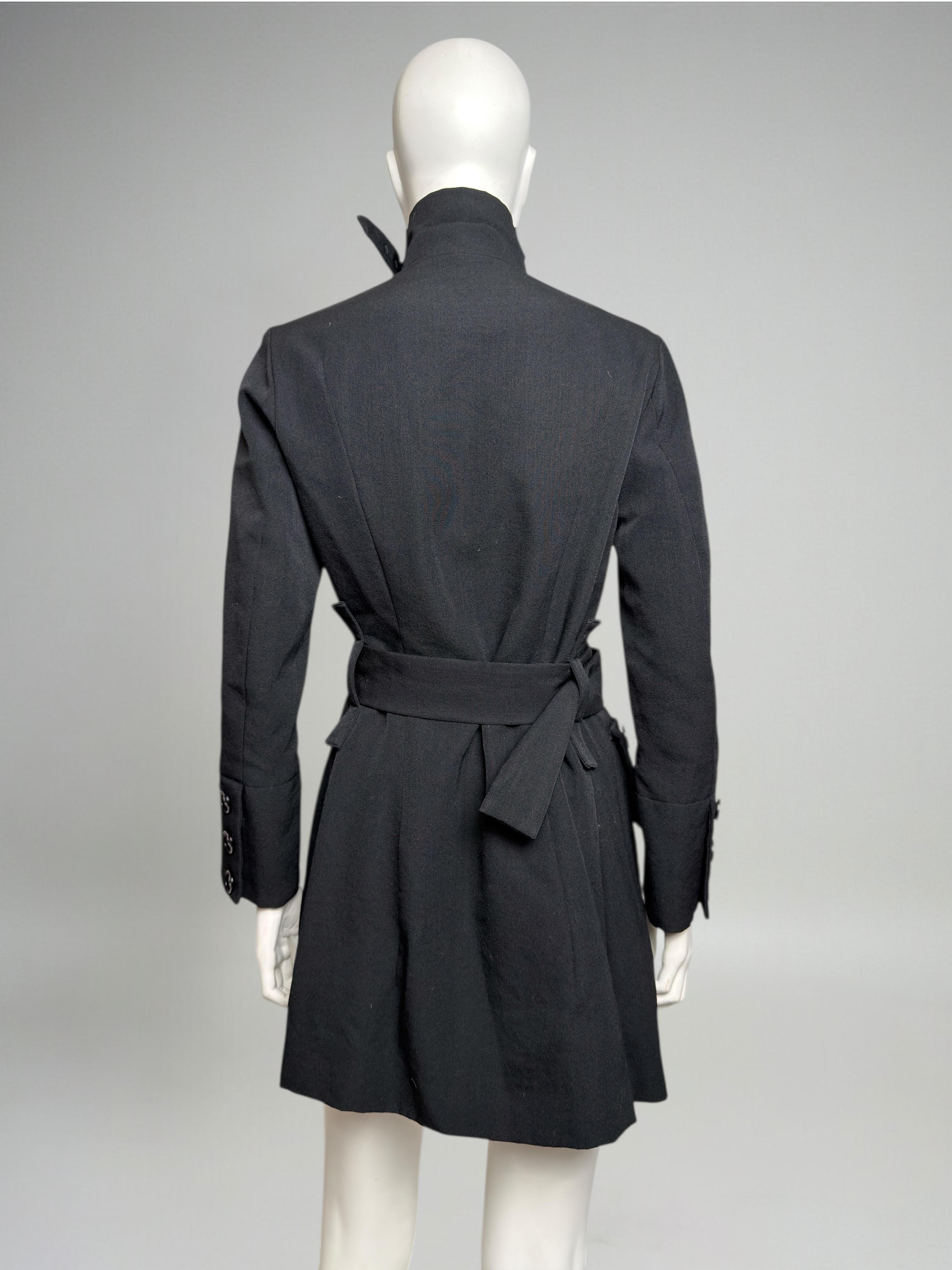 Yohji Yamamoto Herbst 2004 Schwarze Wolljacke mit übertriebenen Taschen im Angebot 2