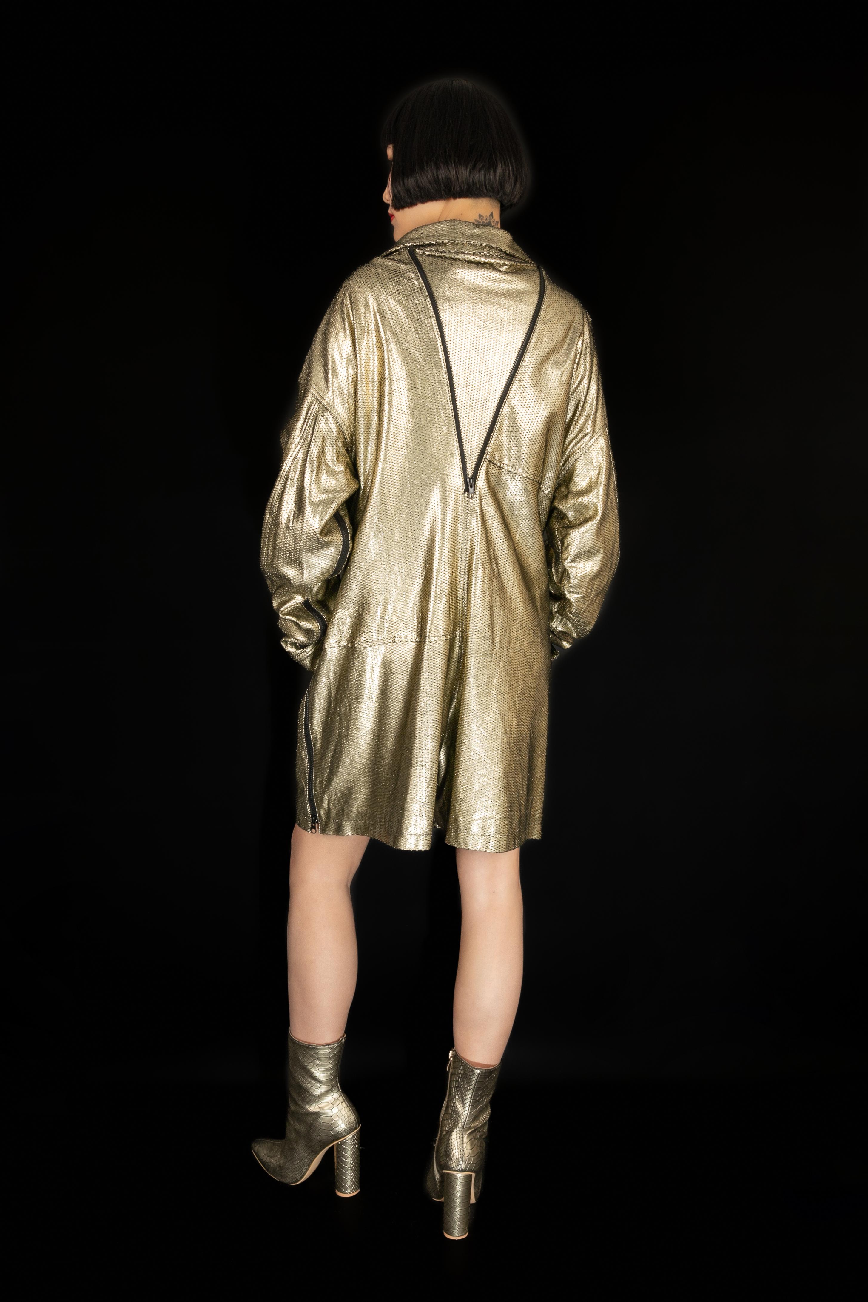 Marron Combinaison en peau de mouton dorée Yohji Yamamoto en vente