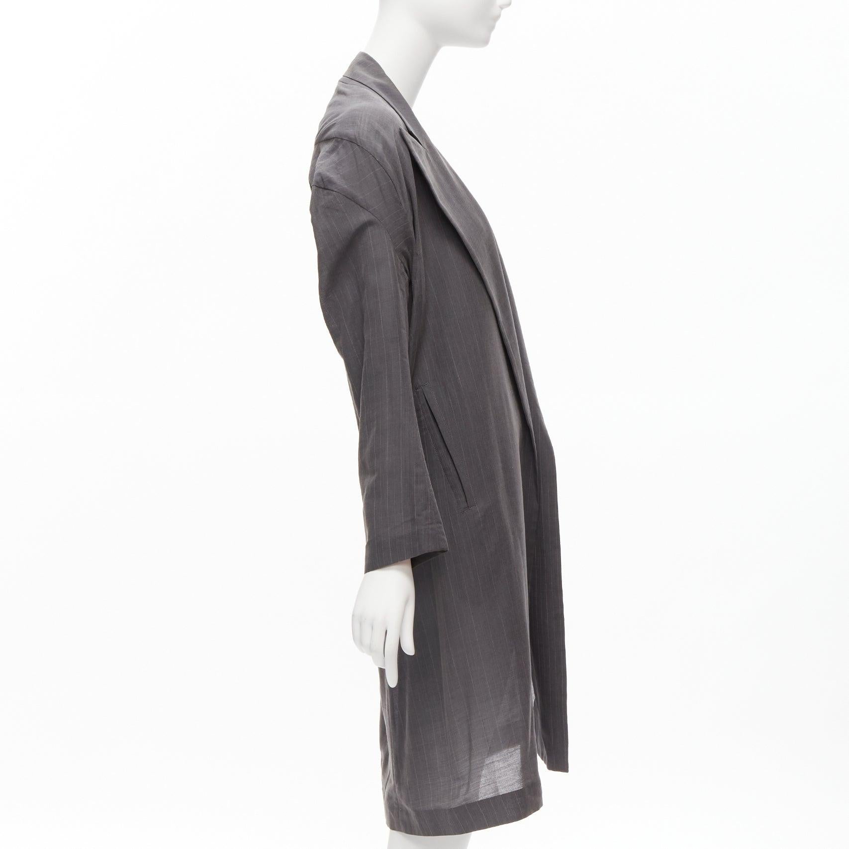 YOHJI YAMAMOTO manteau gris à revers en chêne avec décolleté large JP1 S Bon état - En vente à Hong Kong, NT