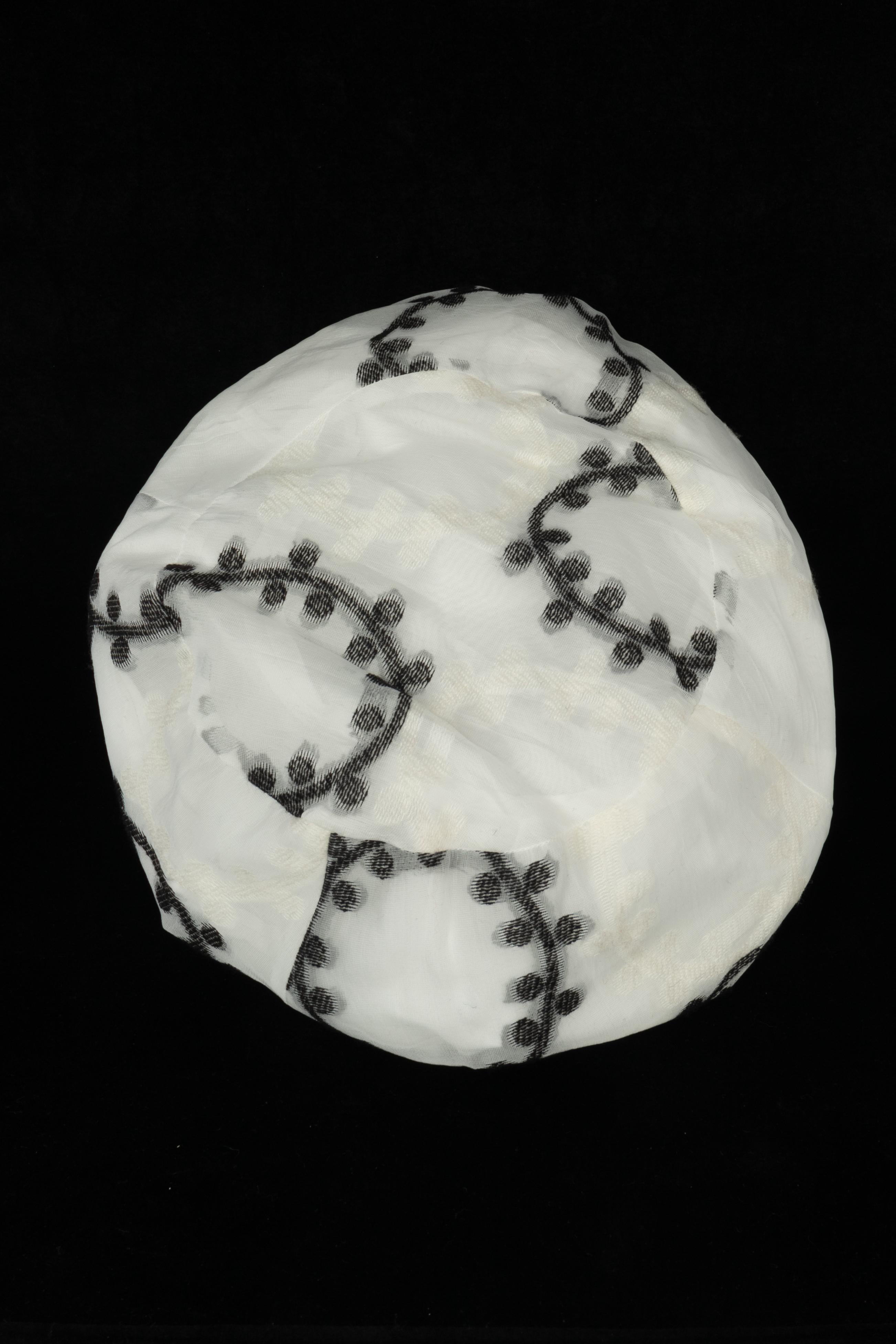 Black Yohji Yamamoto hat 'beret' For Sale