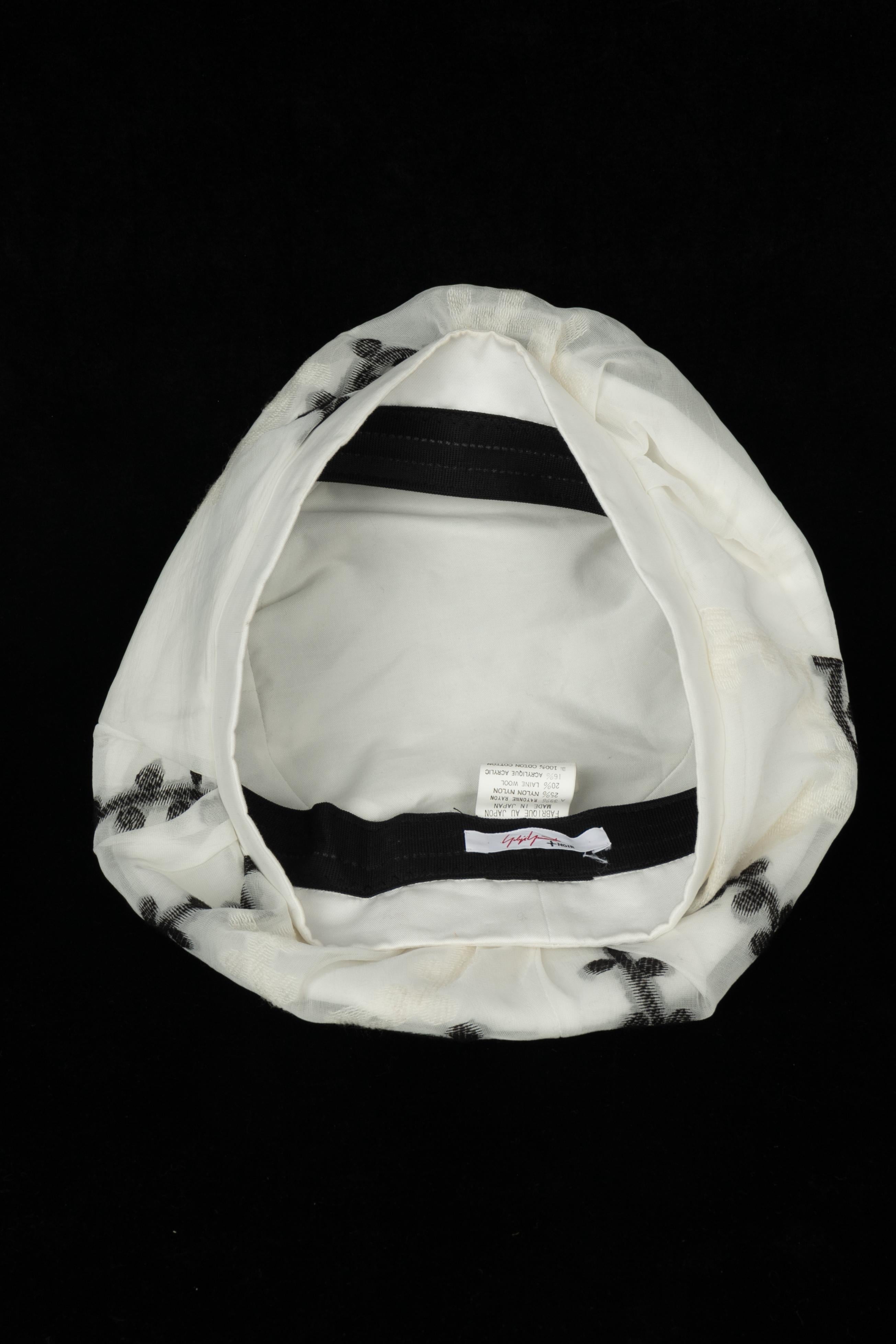 Yohji Yamamoto hat 'beret' In Excellent Condition For Sale In SAINT-OUEN-SUR-SEINE, FR