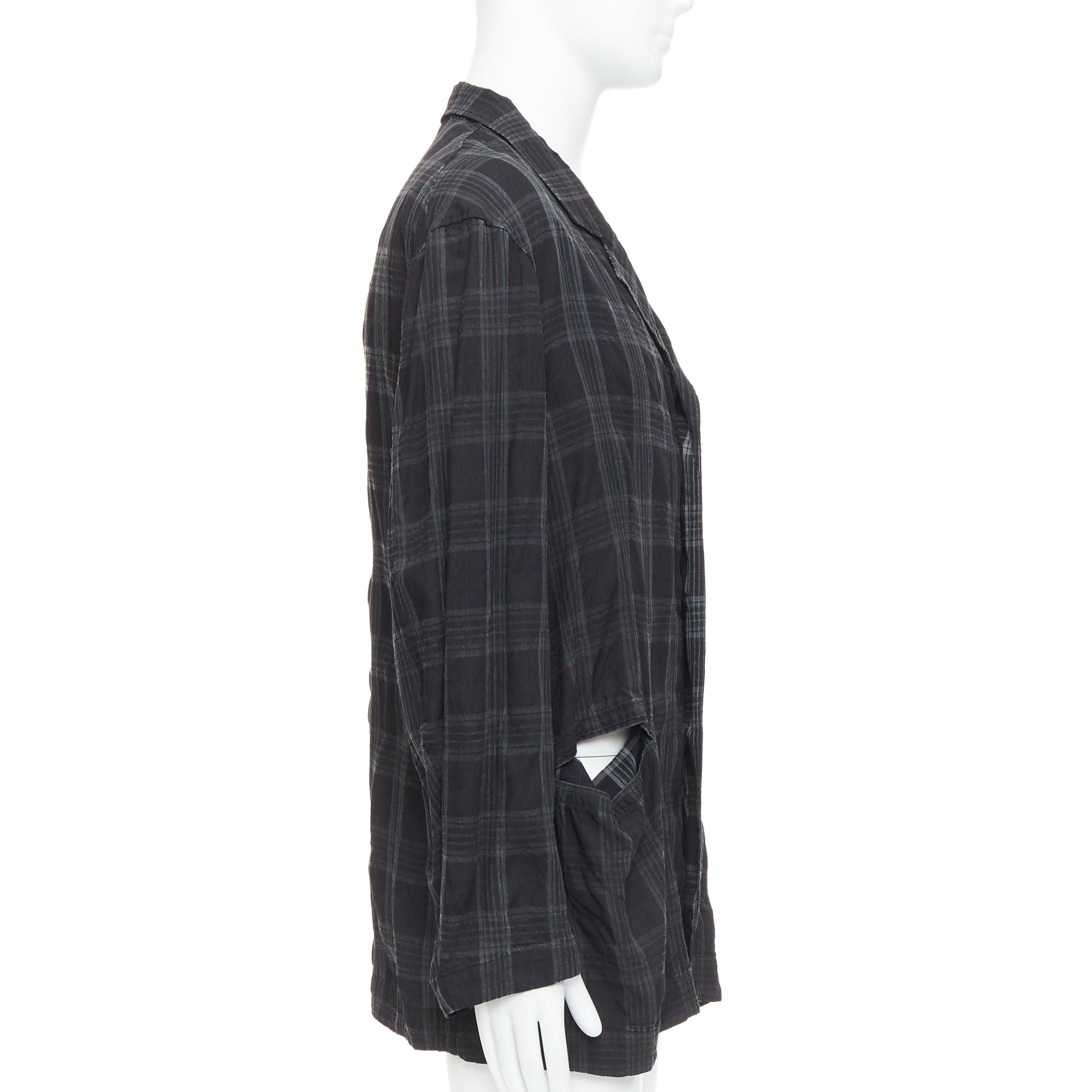 Uomo Yohji Yamamoto Homme Plus giacca blazer a quadri grigi con tasche a taglio JP2 M. in vendita
