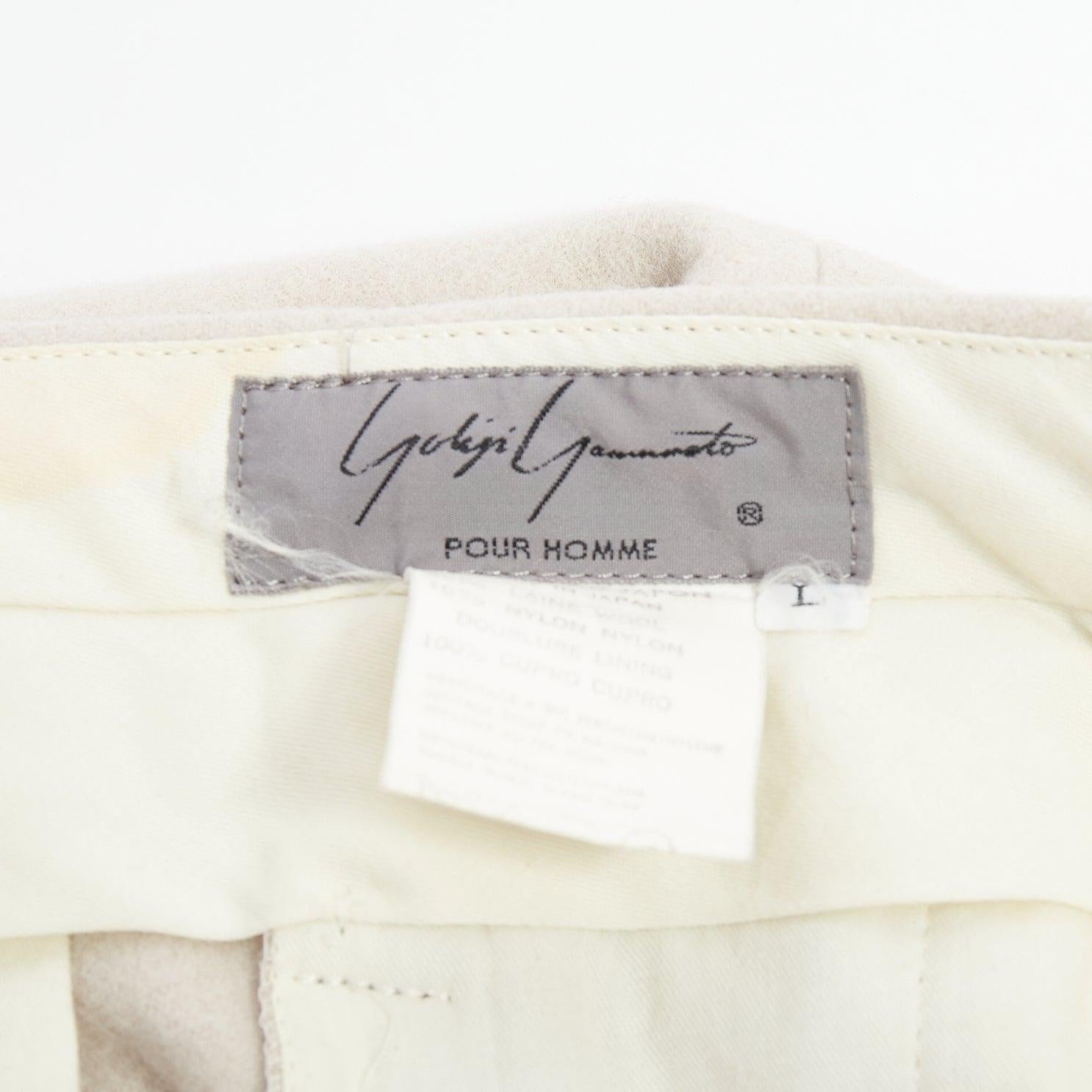 Yohji Yamamoto - Pantaloni affusolati con pieghe 3D in misto lana beige chiaro L in vendita 3