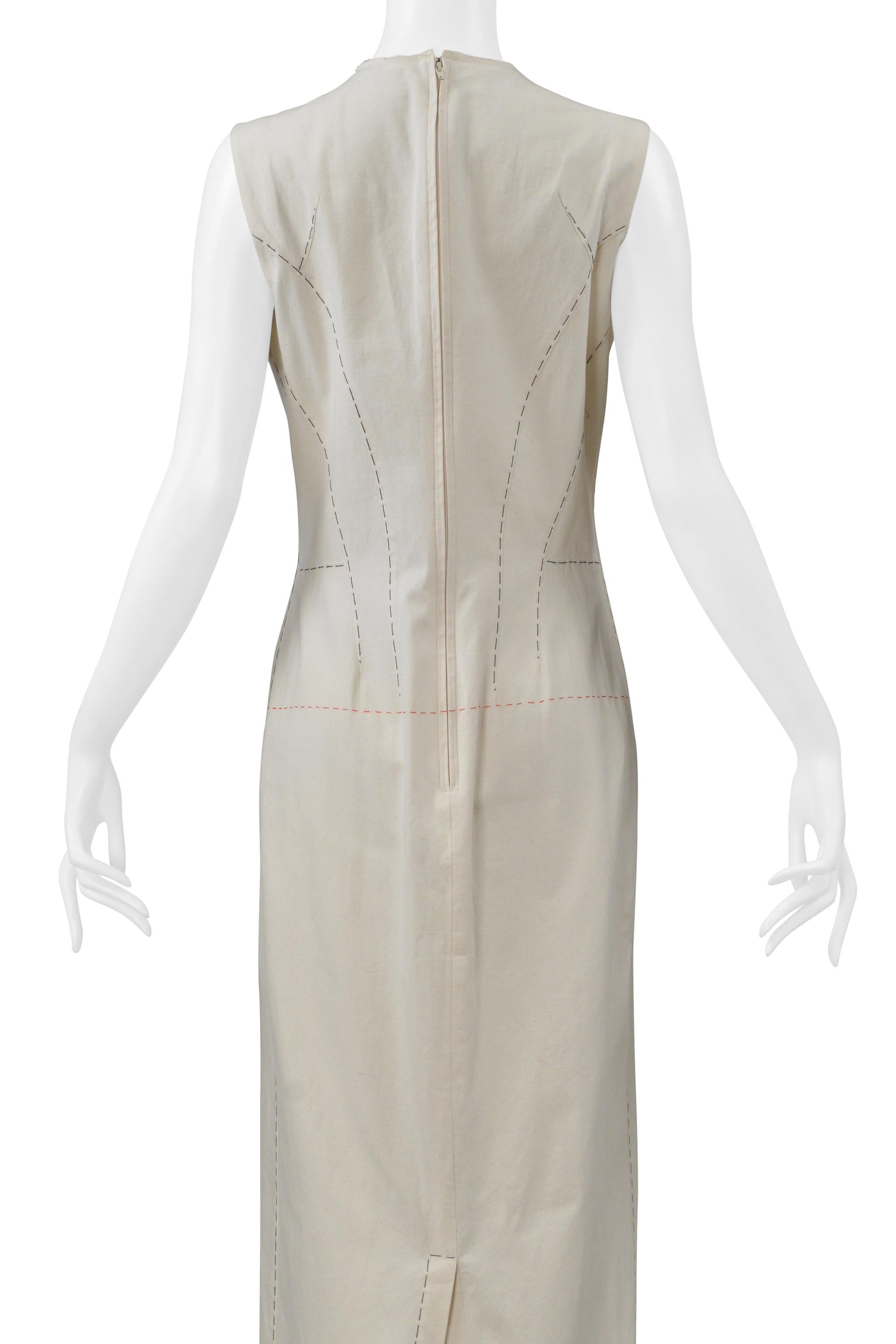 Yohji Yamamoto Longue robe blanche avec Stitch by Stitch 2000 en vente 5