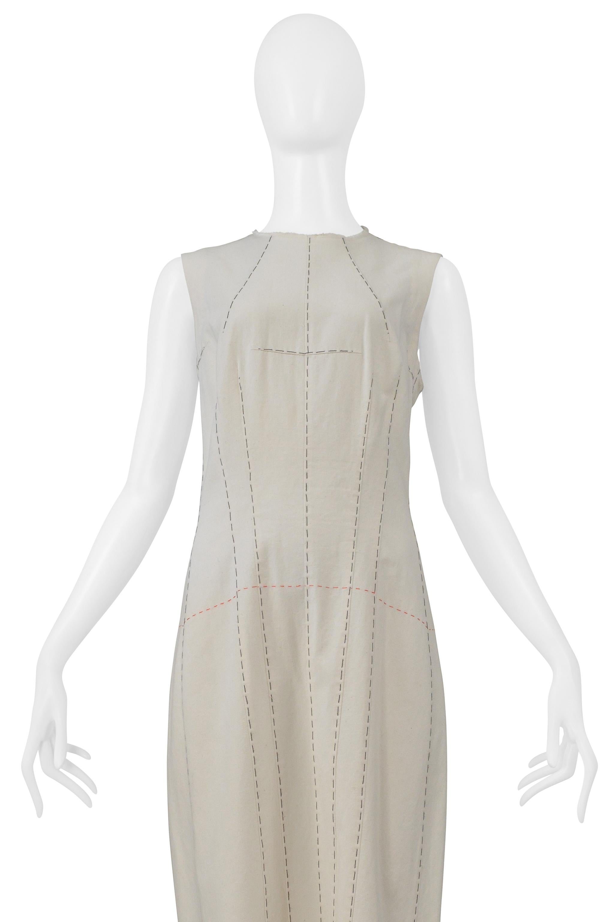 Yohji Yamamoto Longue robe blanche avec Stitch by Stitch 2000 en vente 2