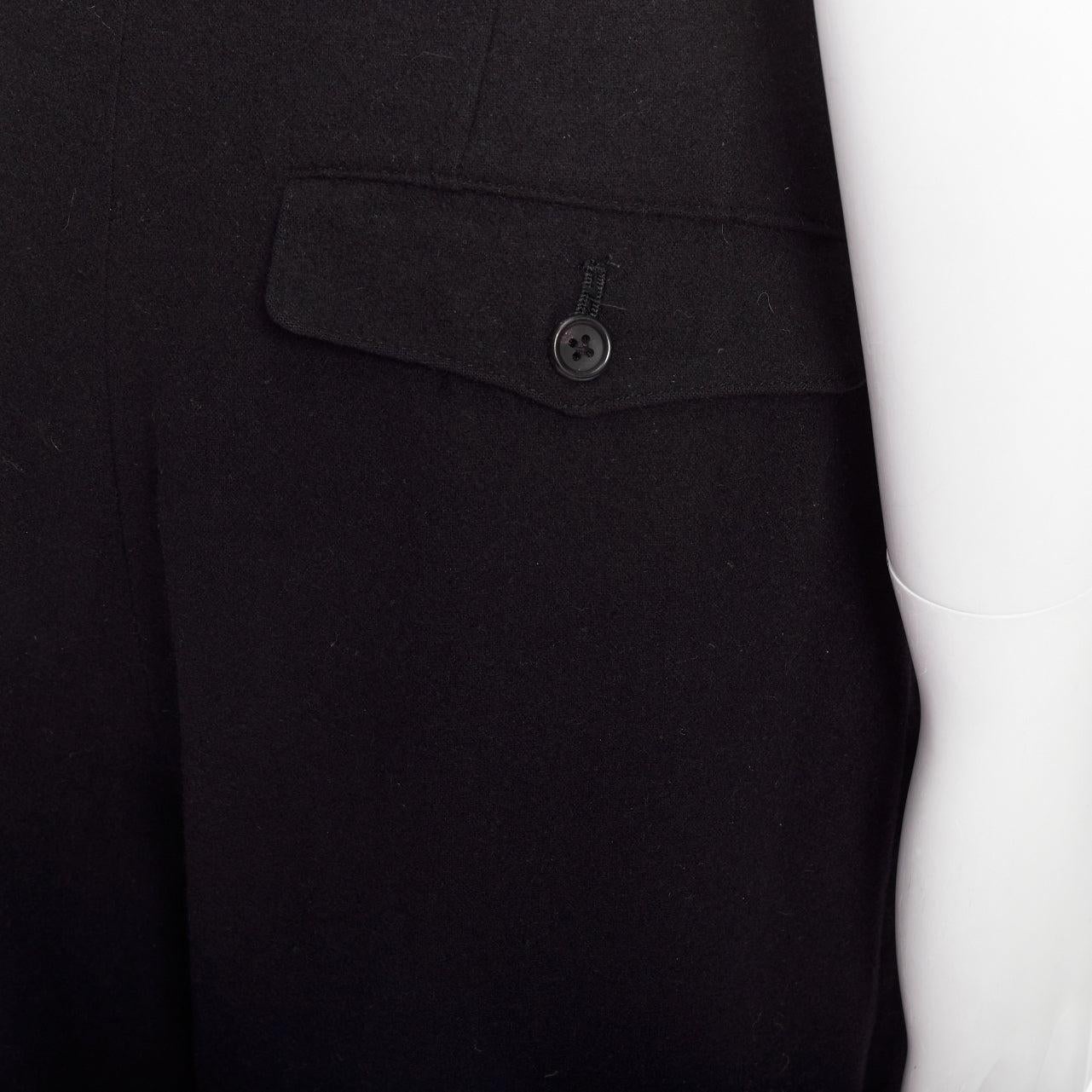 Pantalon effilé YOHJI YAMAMOTO bleu marine 100 % laine plissé à l'avant et à rabat arrière M
Référence : PRWU/A00101
Marque : Yohji Yamamoto
MATERIAL : Laine
Couleur : Noir
Motif : Solide
Fermeture : braguette à glissière
Détails supplémentaires :