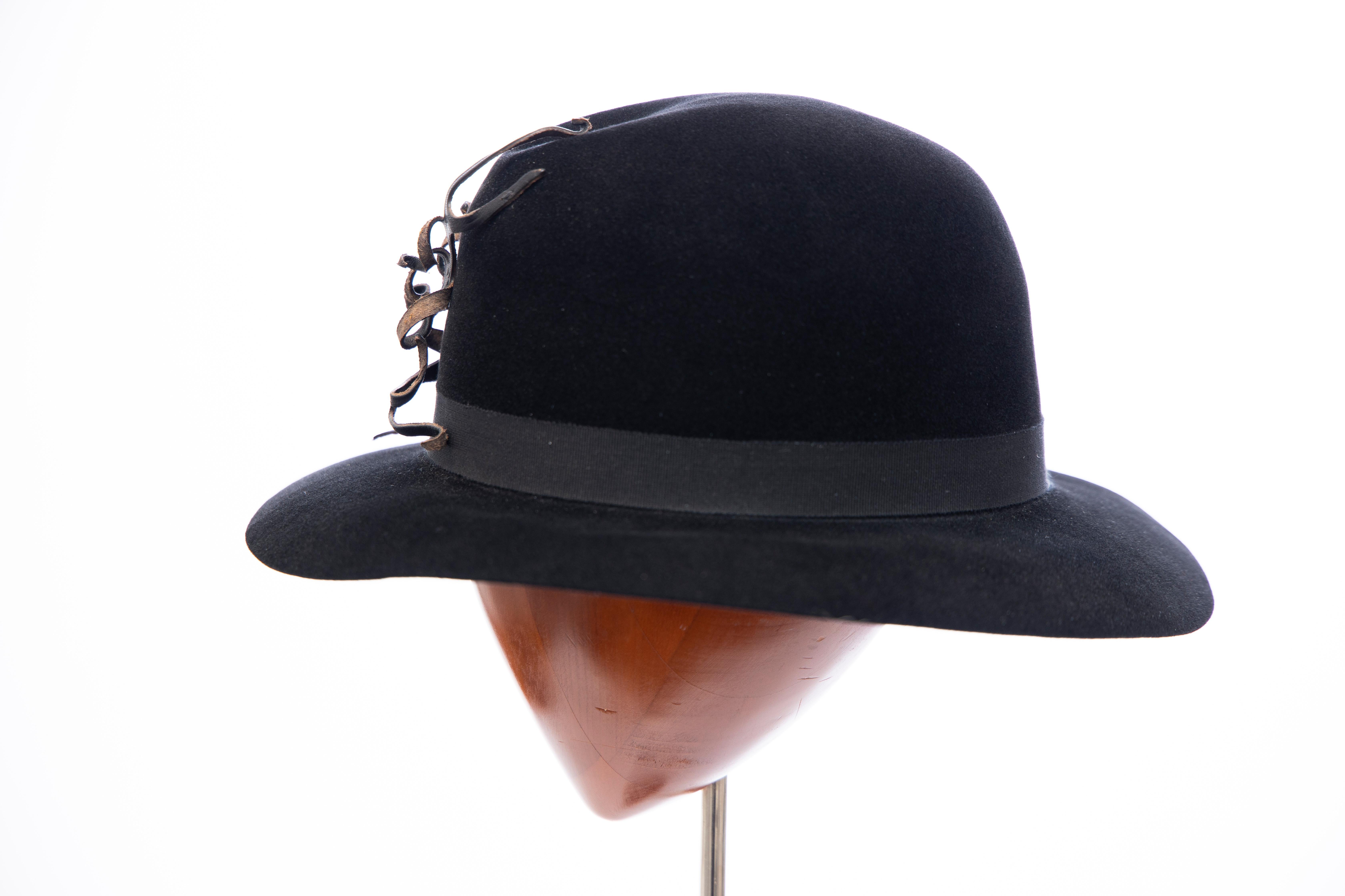 Yohji Yamamoto Pour Homme Black Wool Felt Appliquéd Leather Fedora, ca. 1990's In Excellent Condition For Sale In Cincinnati, OH