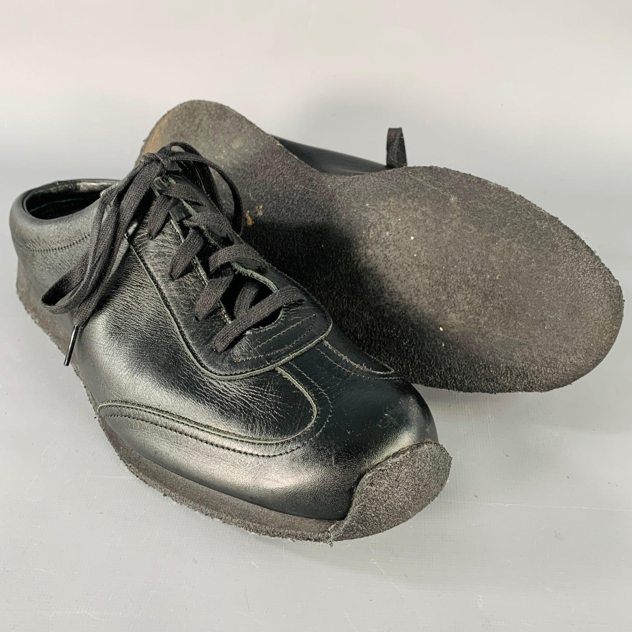 Uomo YOHJI YAMAMOTO Taglia 11 - Scarpe da ginnastica in pelle nere aperte sul retro in vendita