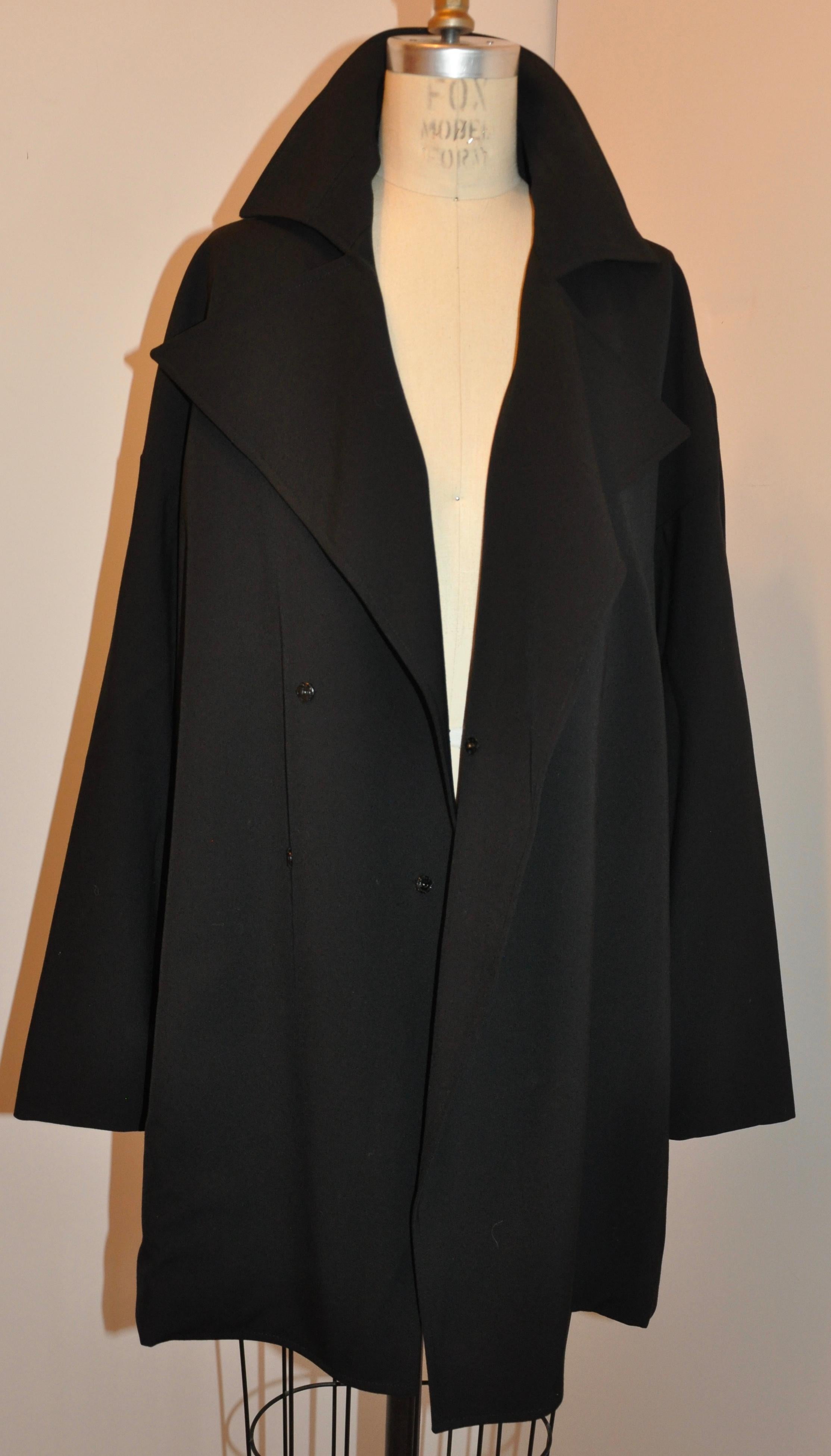 Noir Yohji Yamamoto - Imperméable déconstruit en laine brossée noire merveilleusement drapé en vente