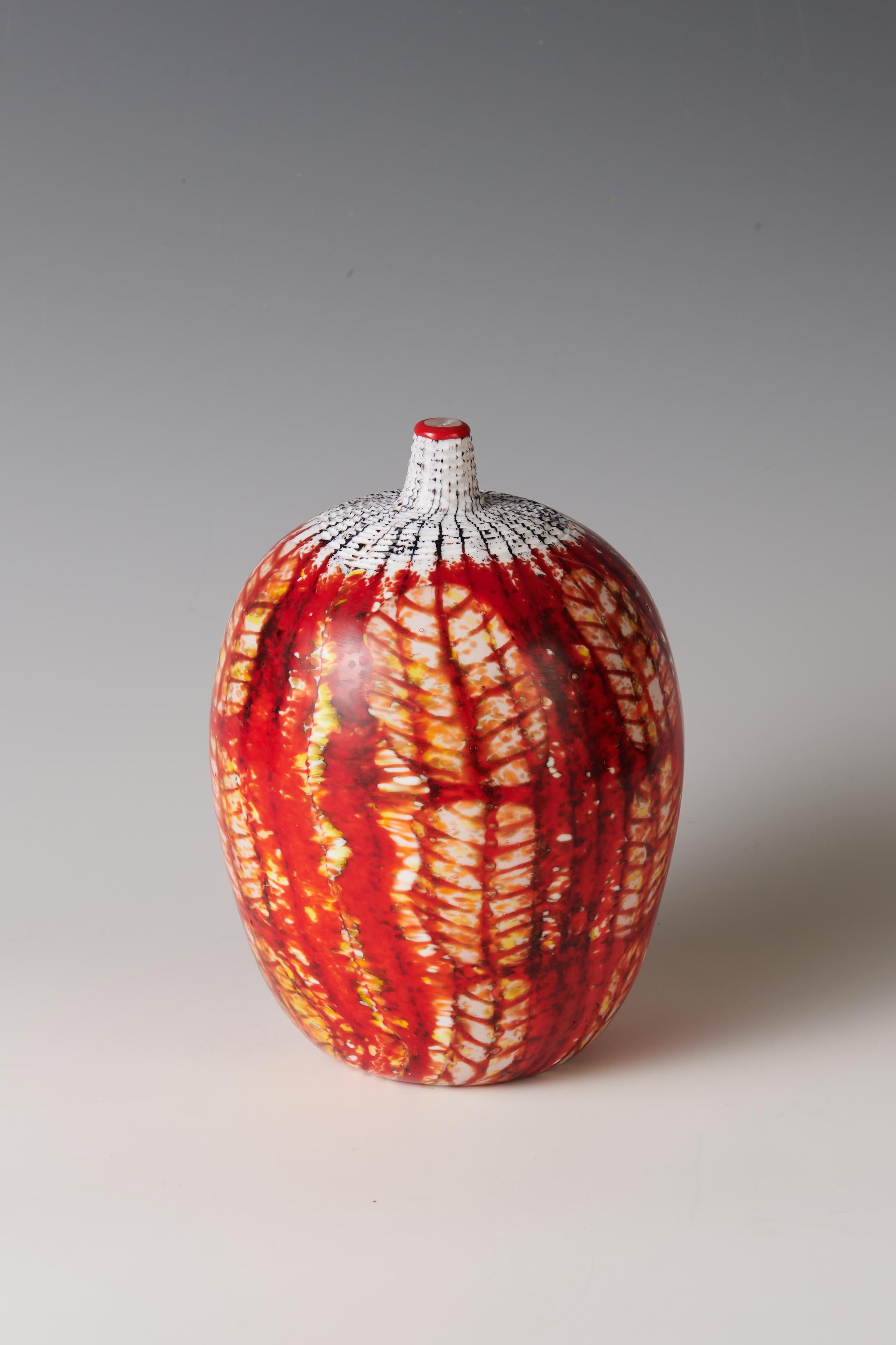 XXI secolo e contemporaneo Yoichi Ohira (nato nel 1946) Un vaso unico 'Colata di Lava', 2002 in vendita