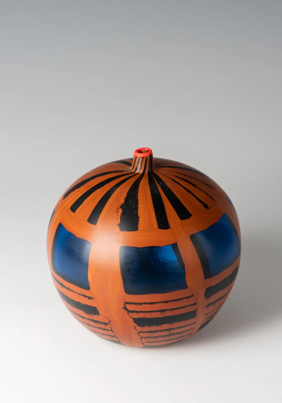 YOICHI OHIRA (b. 1946)

A unique 'Colata di Lava' vase, 2002

executed by Maestro Andrea Zilio and Maestro Giacomo Barbini, hand-blown glass murrine, granular and powder inserts, partial inciso and polished surface

22 x 21 cm

signed and dated
