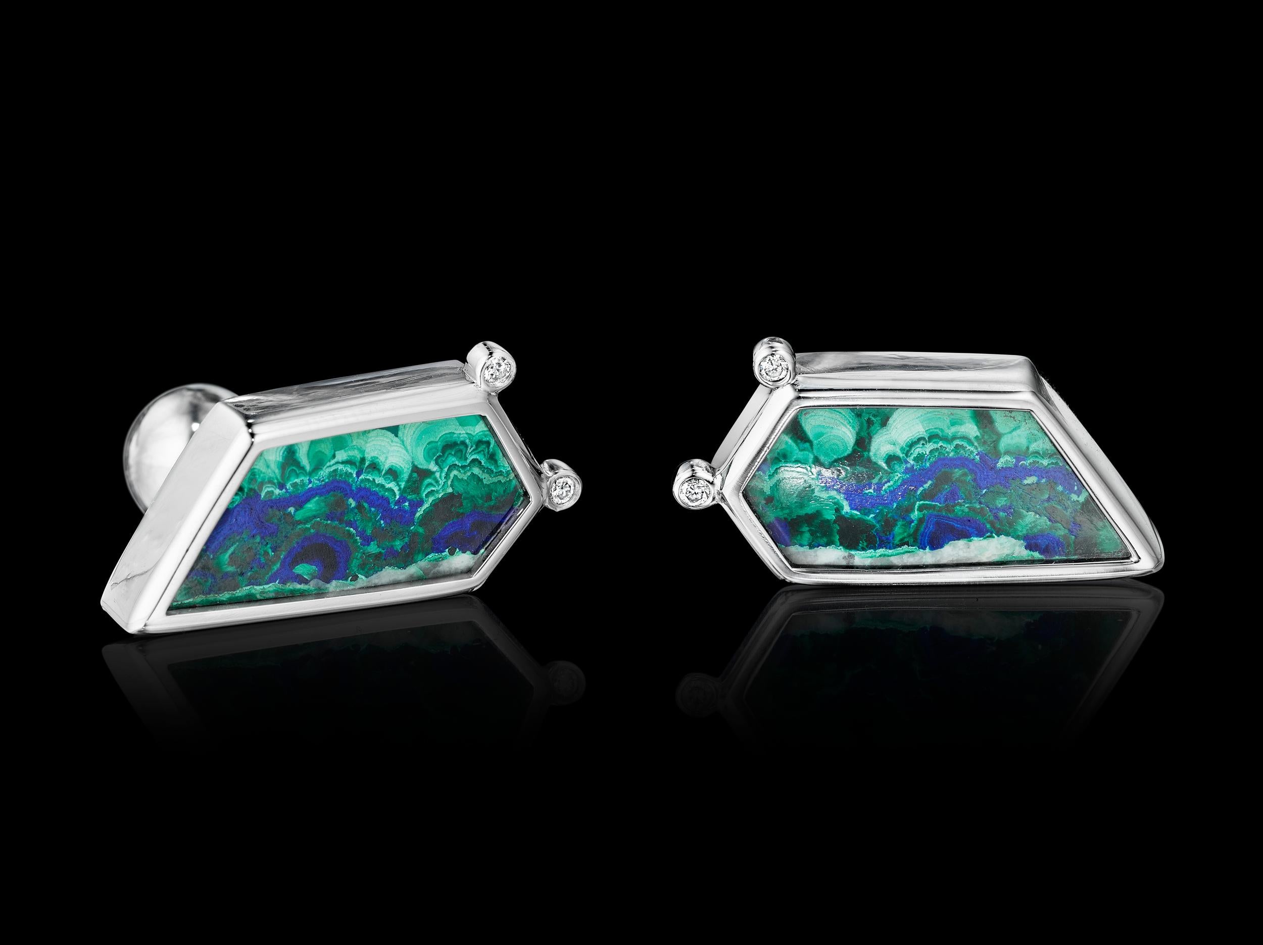 One-of-a-kind Platinum Cufflinks YOKI design, features Diamond (0.1cts. approx.) and Azurite Malachite 1(14.7cts approx.) set in Platinum. 

Dimensions: 2.9mm face length x 1.3mm face width (approximately)

Style: Cufflinks: Ball return back

This