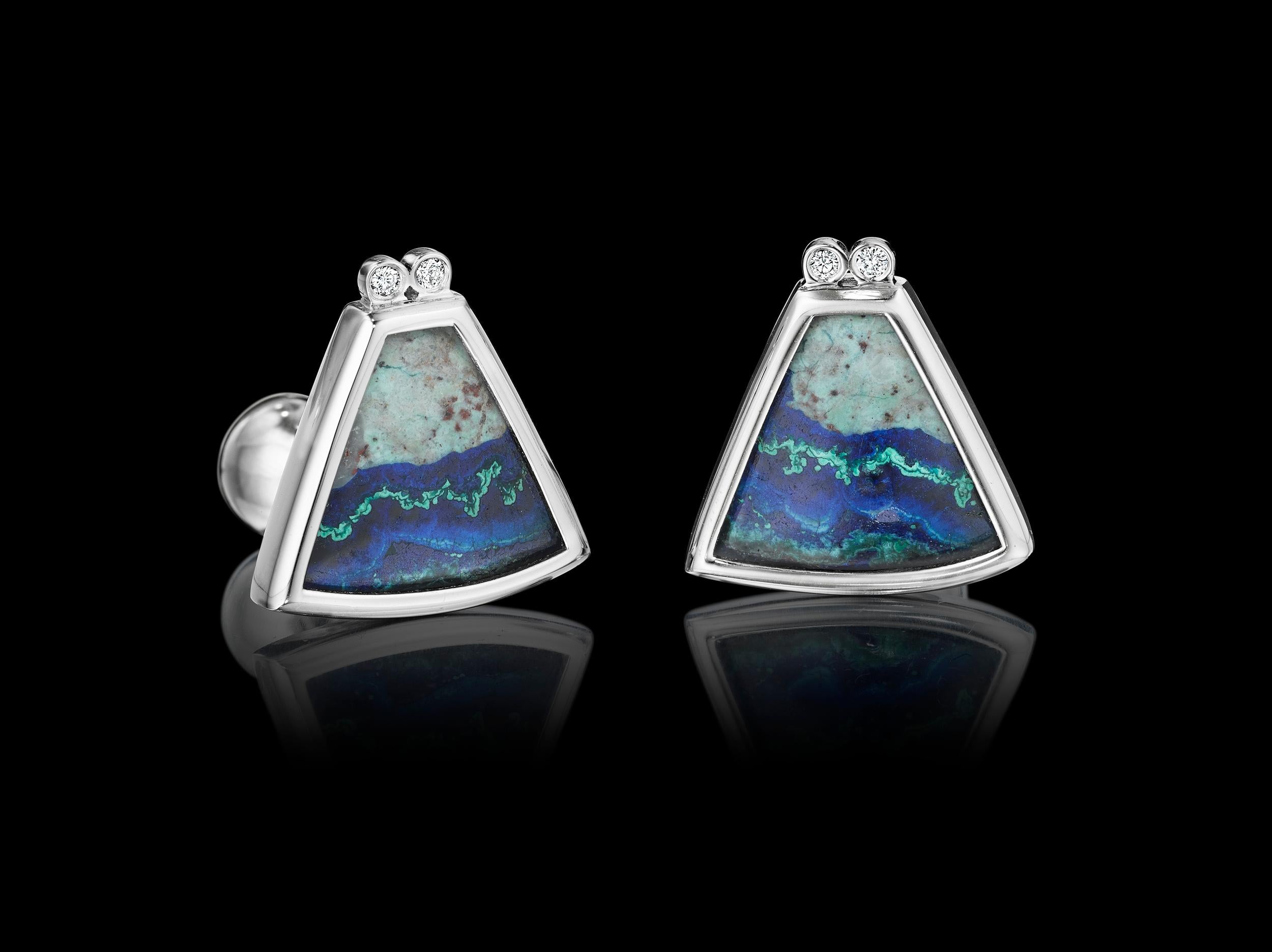 One-of-a-kind Platinum Cufflinks YOKI design, features Diamond (0.1cts. approx.) and Azurite Malachite (14.6cts approx.) set in Platinum. 

Dimensions: 2.1mm face length x 2.0mm face width (approximately)

Style: Cufflinks: Ball return back

This