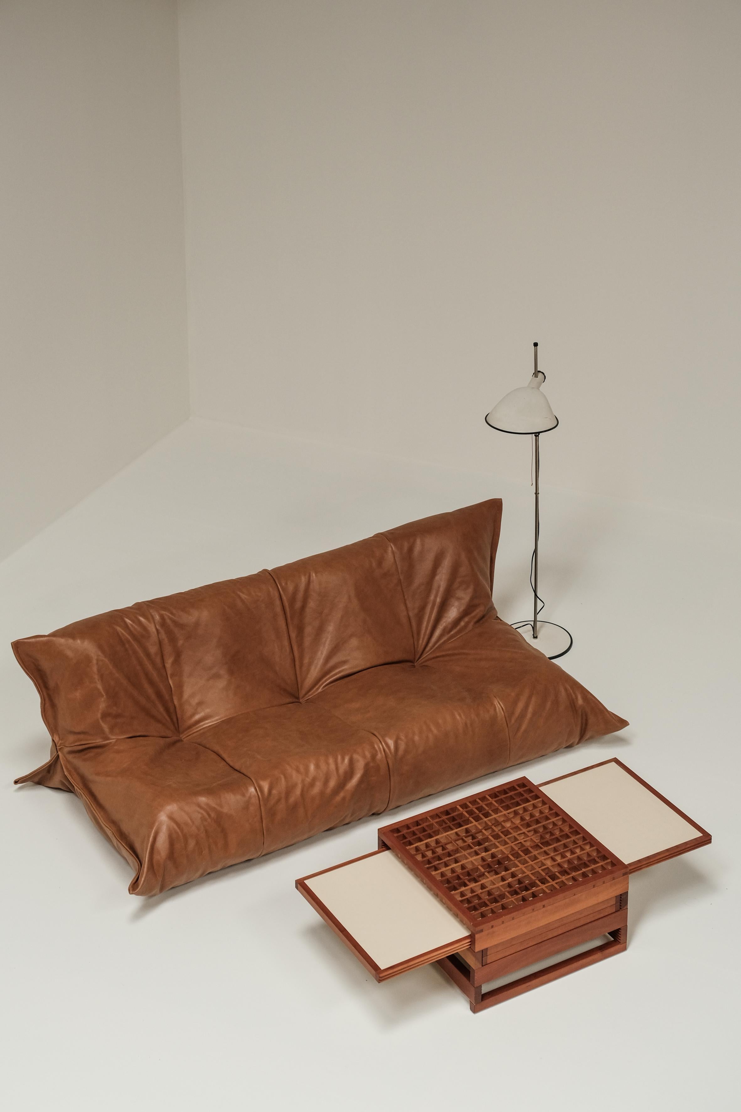 This amazing Yoko was only made for a limited period in the 80ties. 
Rare item, made out of foam and leather. The cognac leather is in excellent condition. 