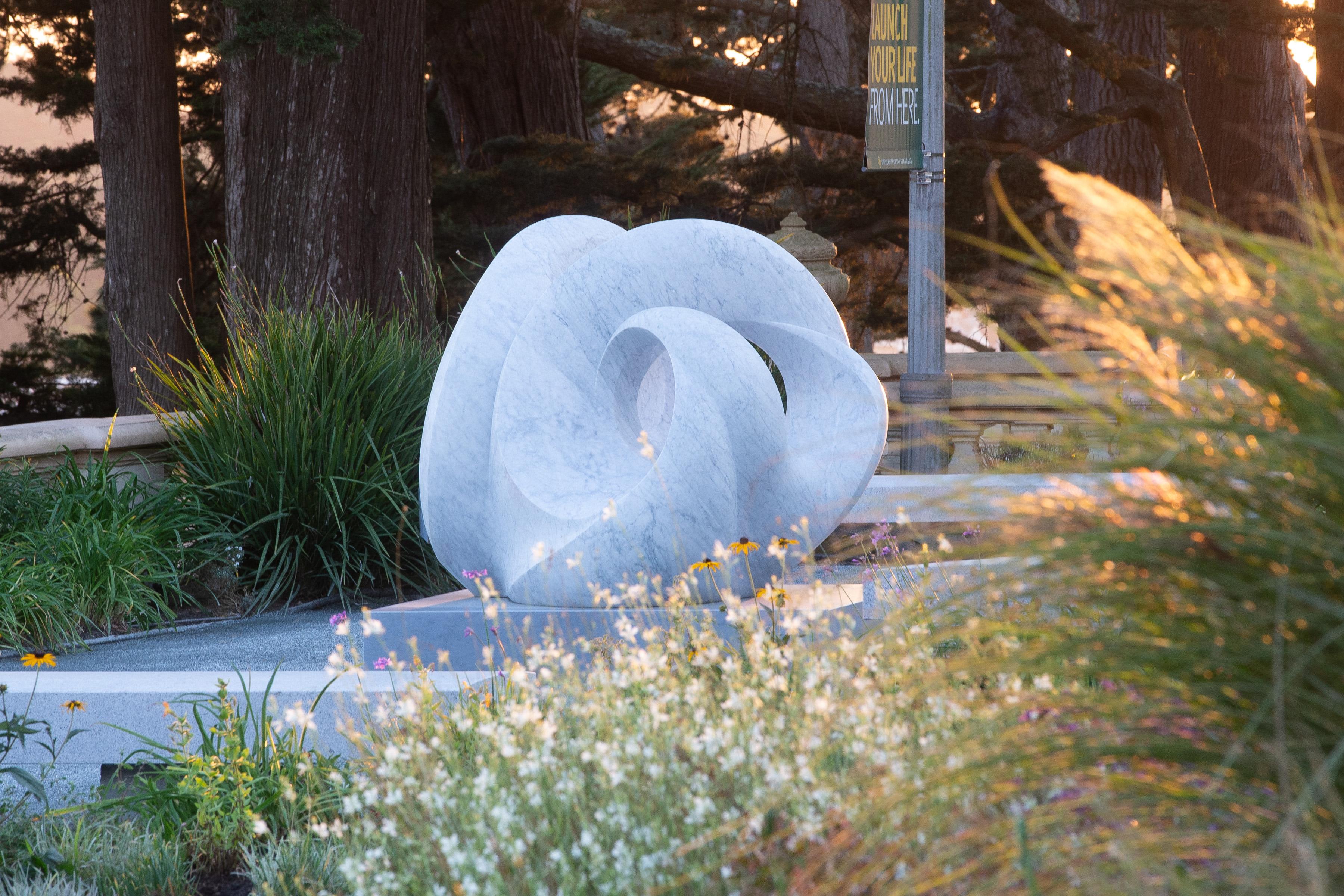 Contemporary Abstract Marble Outdoor Sculpture, Tides by Yoko Kubrick For Sale 3