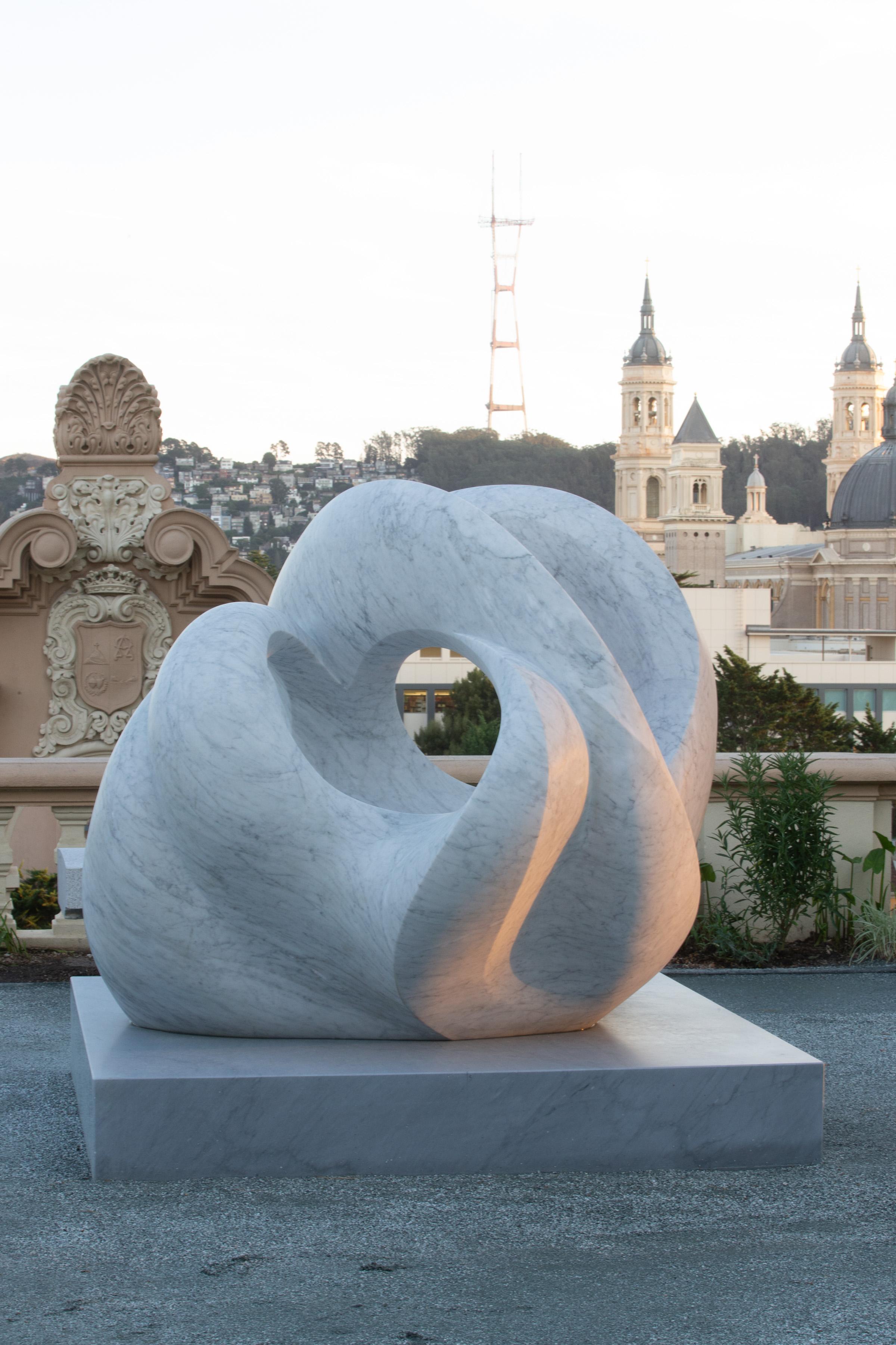 Contemporary Abstract Marble Outdoor Sculpture, Tides by Yoko Kubrick For Sale 4