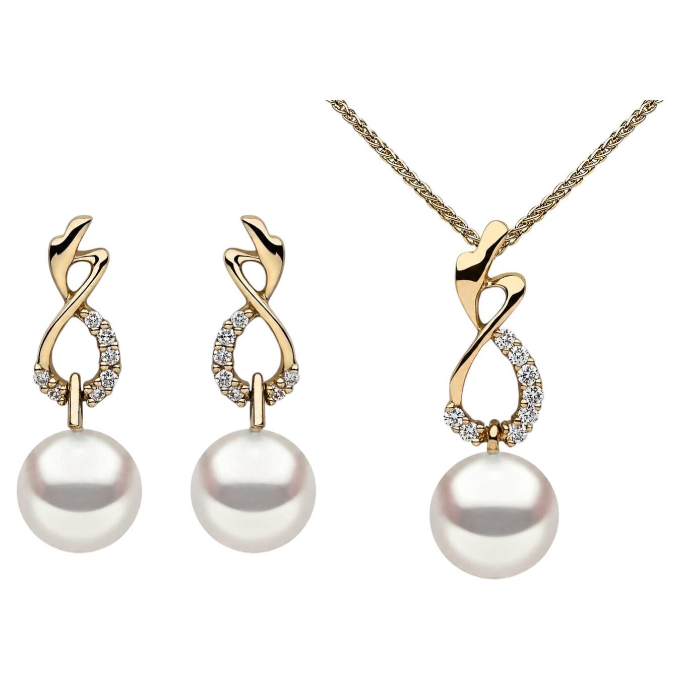 Yoko London 18ct Yellow Gold Freshwater "Infinity" Set For Sale