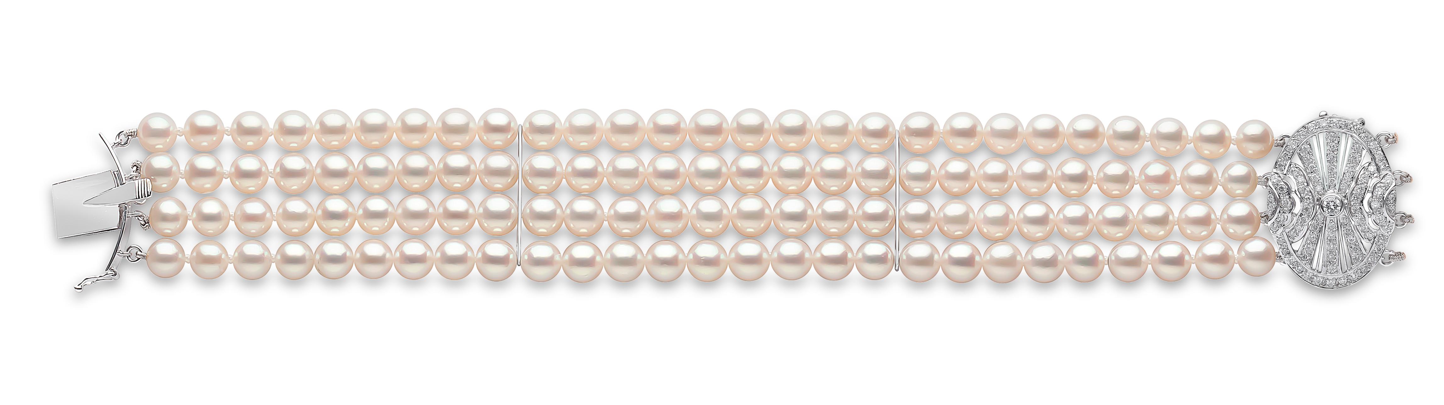  This elegant bracelet by Yoko London features four rows of perfectly matched Akoya pearls, completed by an ornate diamond clasp. Beguiling and sophisticated, this bracelet will add an unrivalled touch of elegance to any outfit.  
- 6-6.5mm Akoya