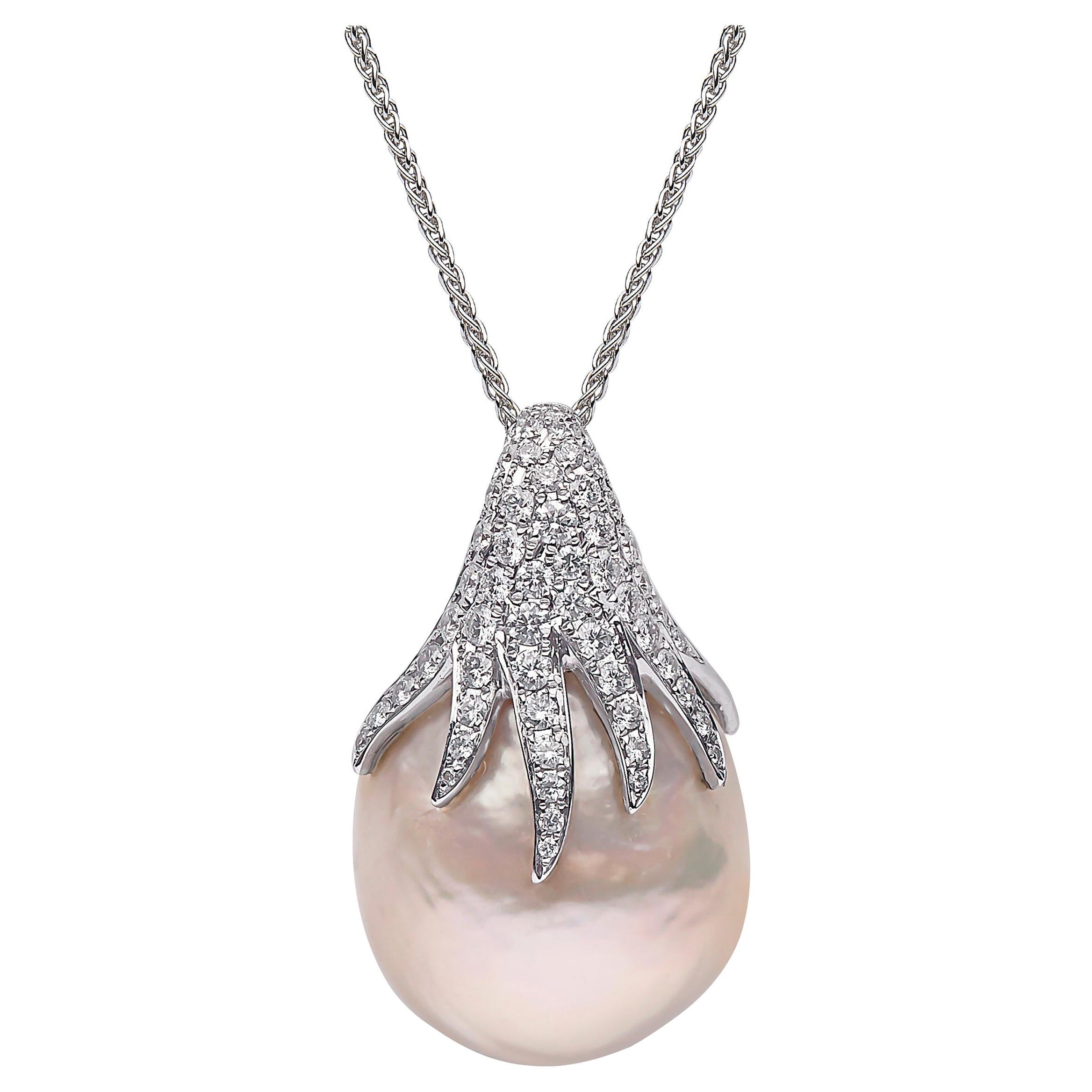 Yoko London Colgante barroco de perlas de agua dulce y diamantes en oro blanco de 18 quilates