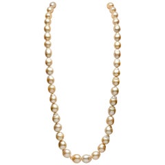 Yoko London Collier baroque de perles dorées des mers du Sud