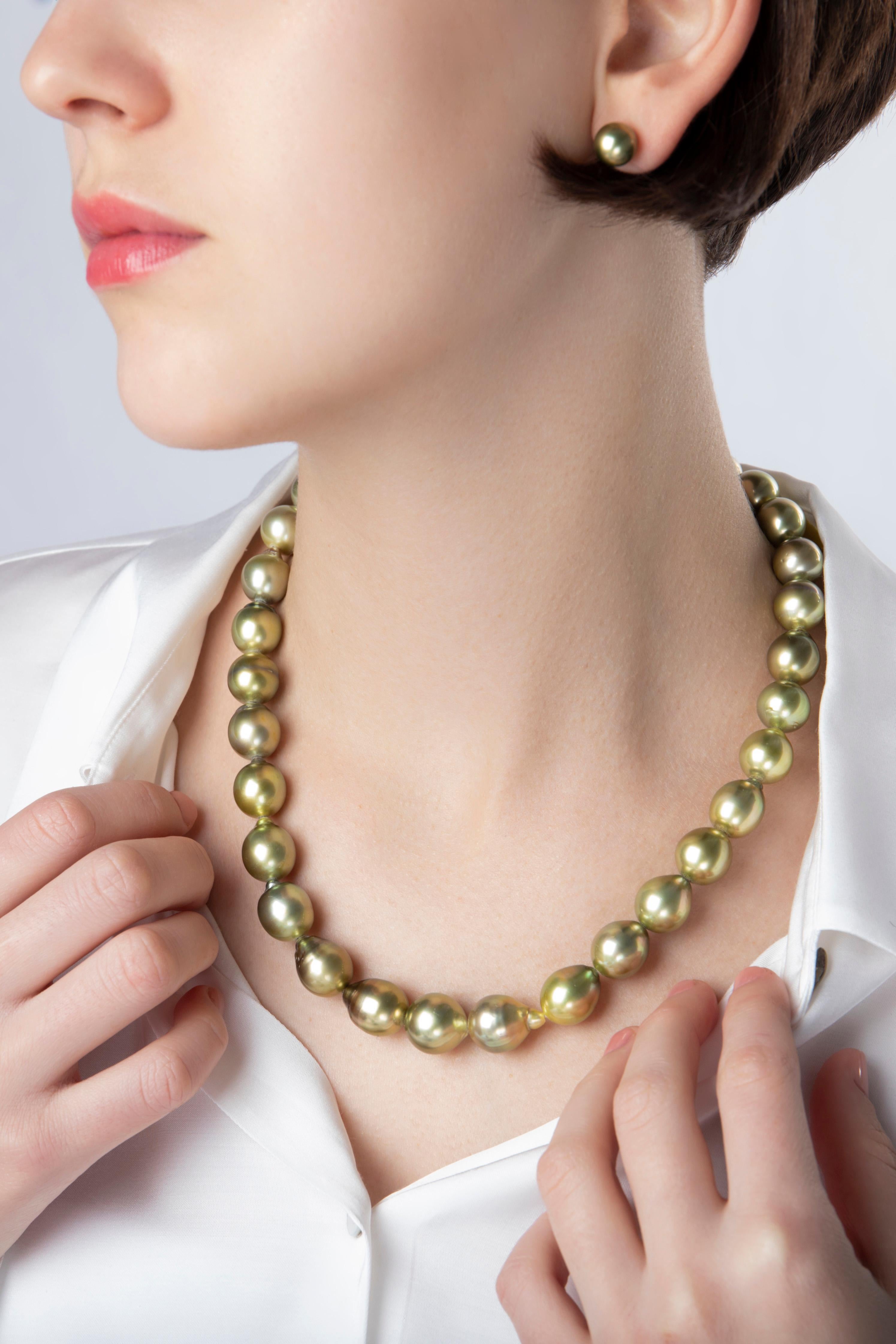 This unique necklace by Yoko London featured baroque shaped pistachio-coloured Tahitian pearls, completed with a simple white gold strand. Each baroque pearl is completely unique and this design perfectly highlights their individual allure and