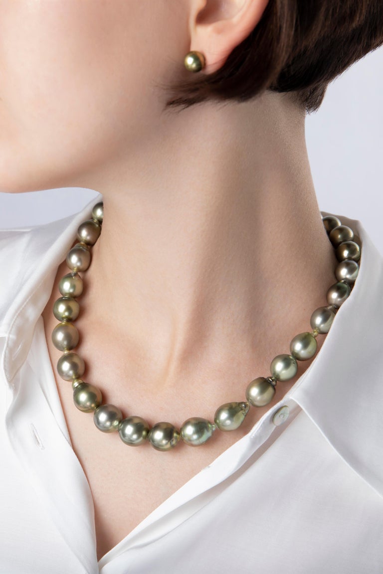 Modern Yoko London Baroque Pistachio Coloured Tahitian Pearl Necklace in 18K Gold For Sale
