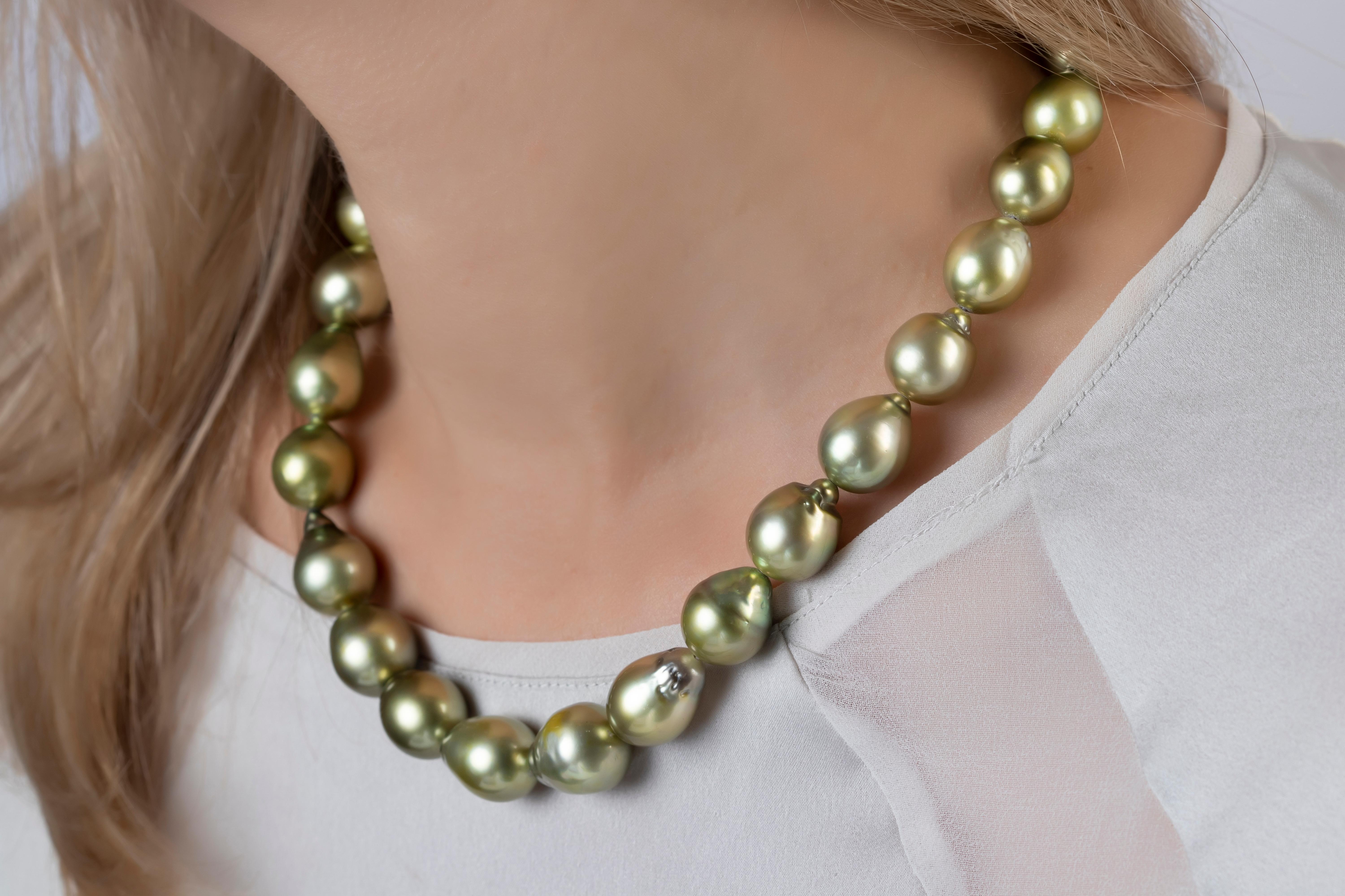 This unique necklace by Yoko London featured baroque shaped pistachio-coloured Tahitian pearls, completed with a simple white gold strand. Each baroque pearl is completely unique and this design perfectly highlights their individual allure and