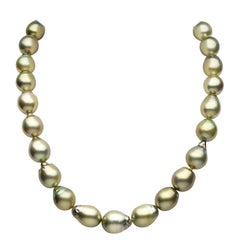 Yoko London Baroque Pistachio-Colored Tahitian Pearl Necklace in 18 Karat Gold