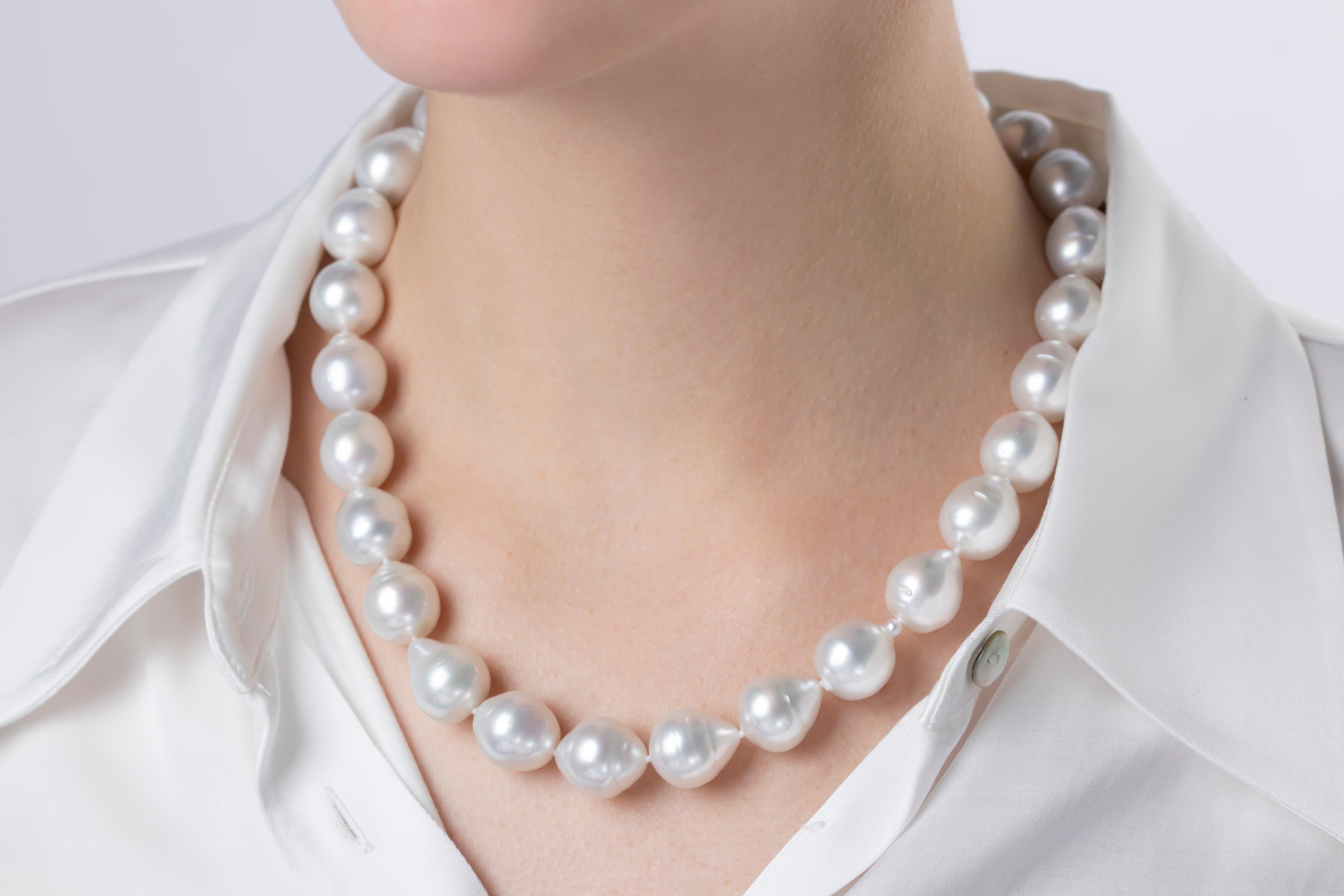 Contemporain Yoko London Collier baroque de perles des mers du Sud en or blanc 18 carats en vente