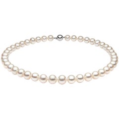 Yoko London Collar clásico de perlas de agua dulce de oro blanco de 18 quilates