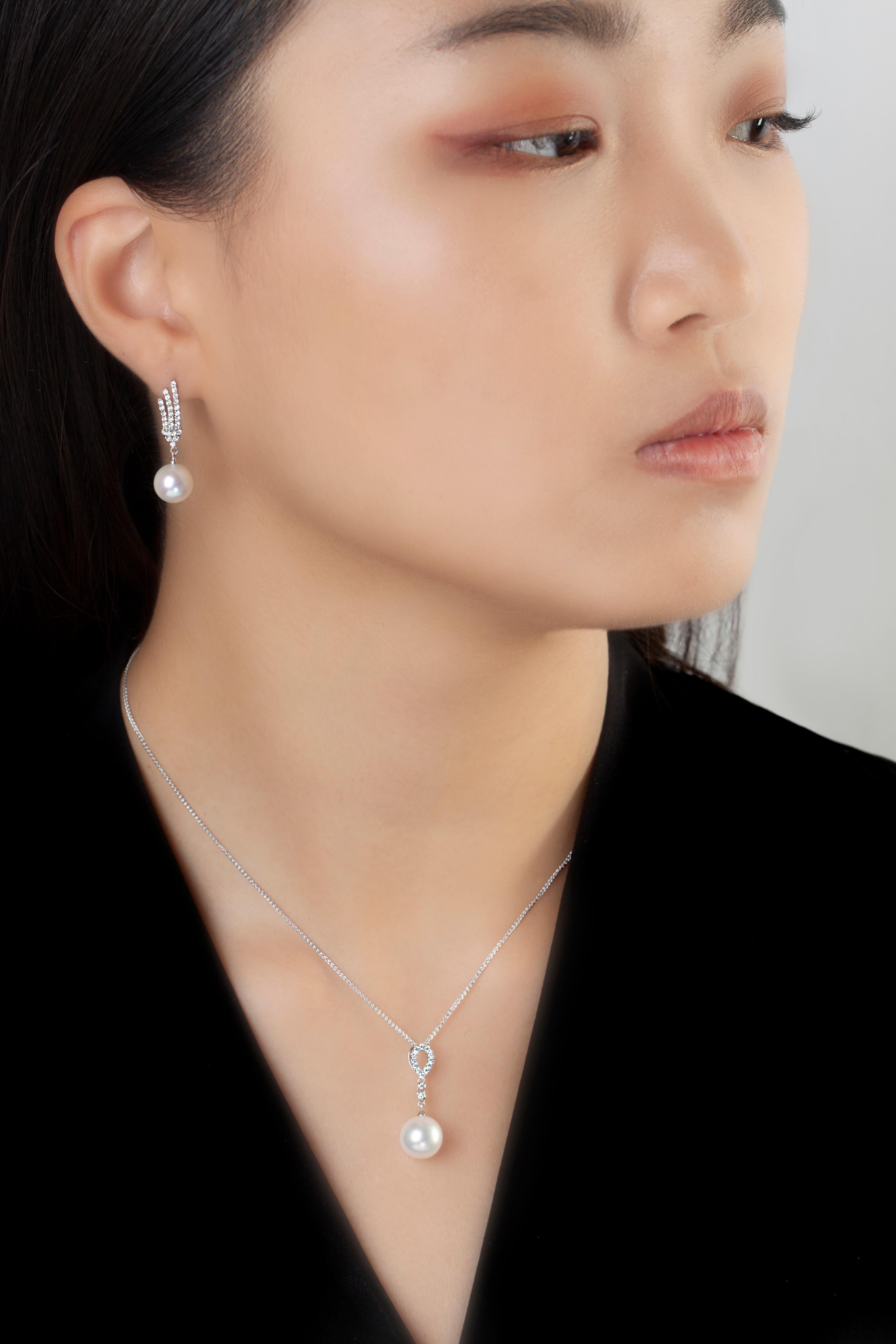 Contemporary Yoko London Freshwater Pearl and Diamond Pendant in 18 Karat White Gold