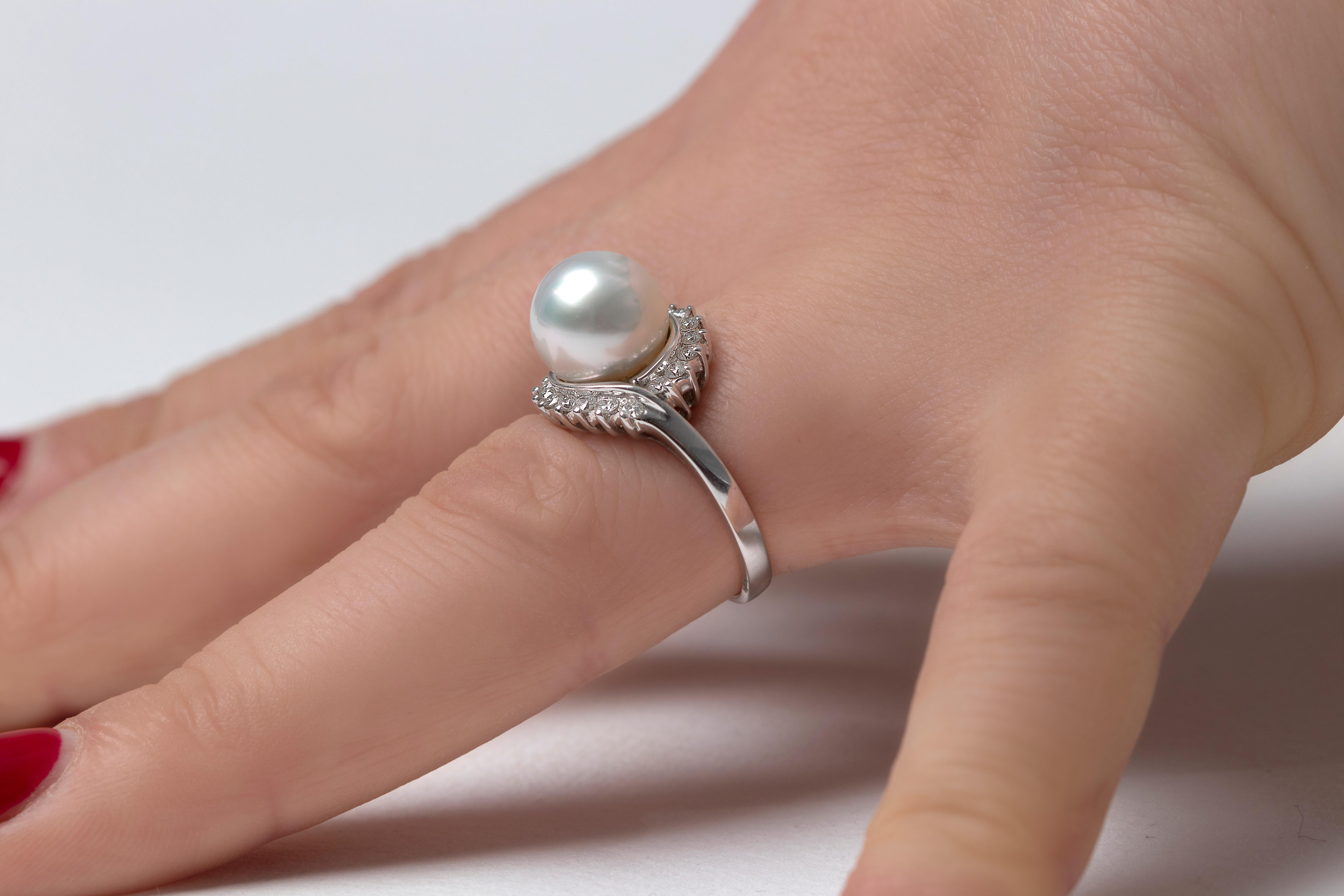 Round Cut Yoko London Freshwater Pearl and Diamond Ring in 18 Karat White Gold For Sale