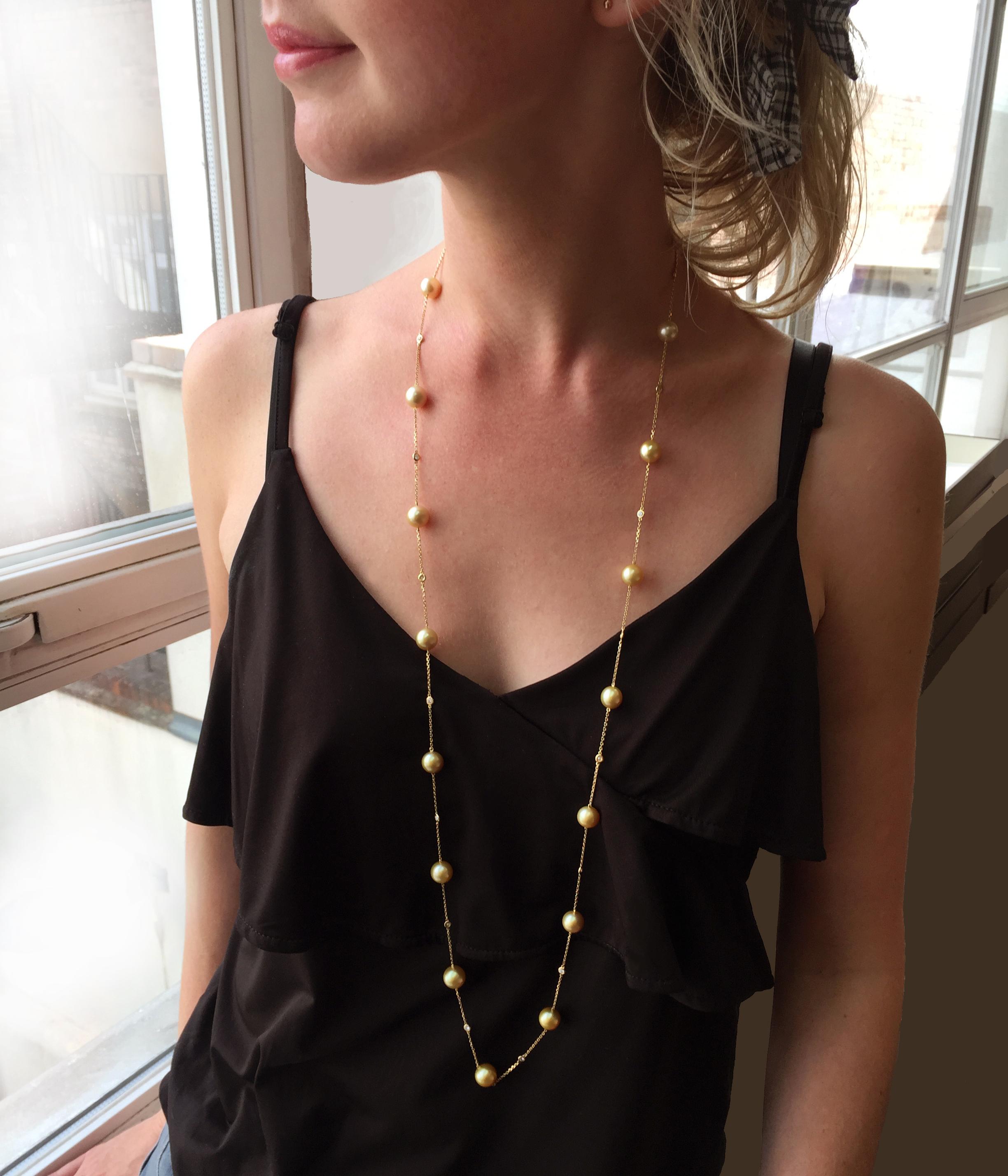 The rich colour combination of Golden South Sea Pearls and 18 Karat Yellow Gold  has been executed perfectly by Yoko London in this contemporary Chain Necklace. 
The most valuable of all Pearl Varieties, the quality of these Golden South Sea Pearls
