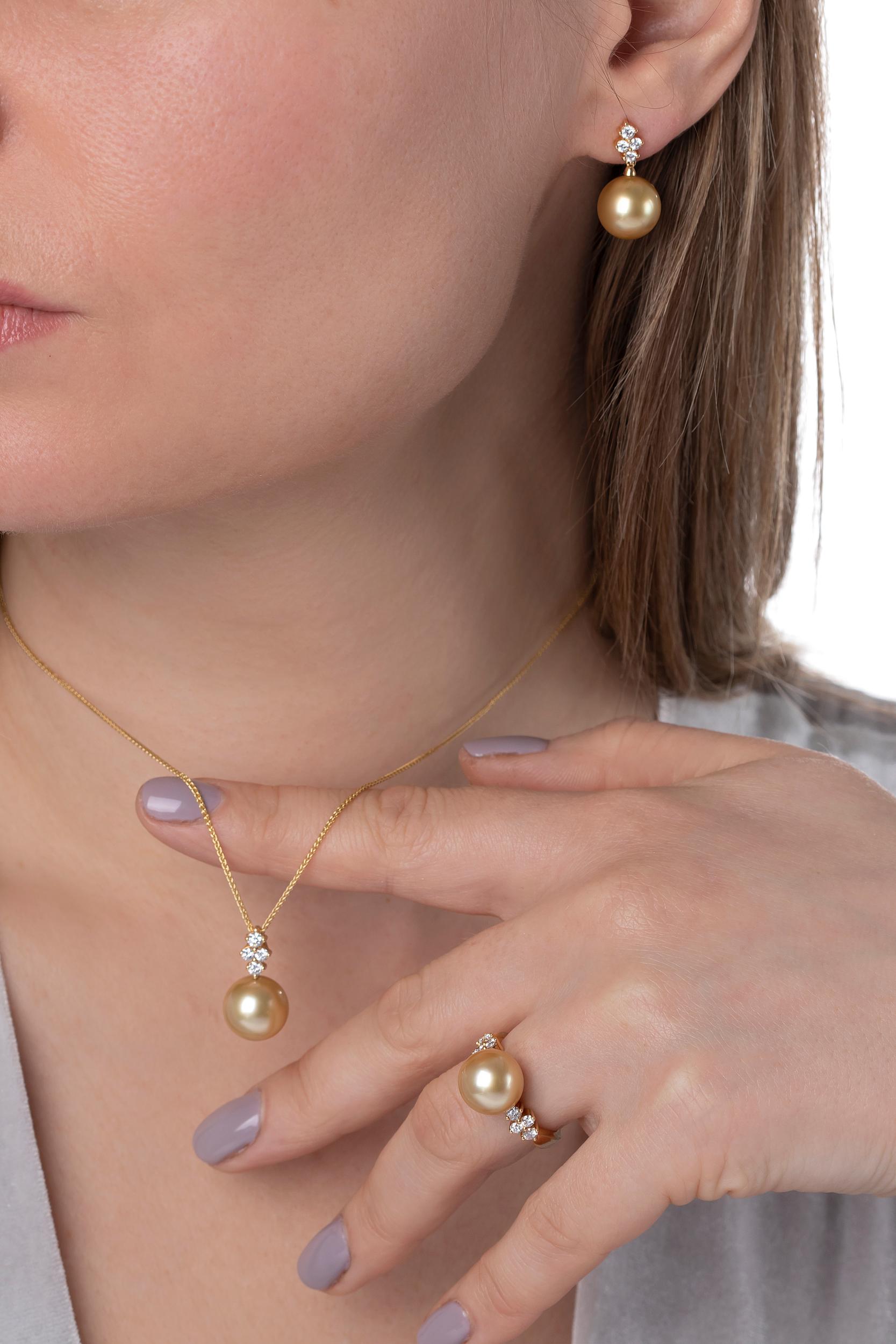 Contemporain Yoko London Pendentif en or jaune 18 carats avec perles des mers du Sud dorées et diamants en vente