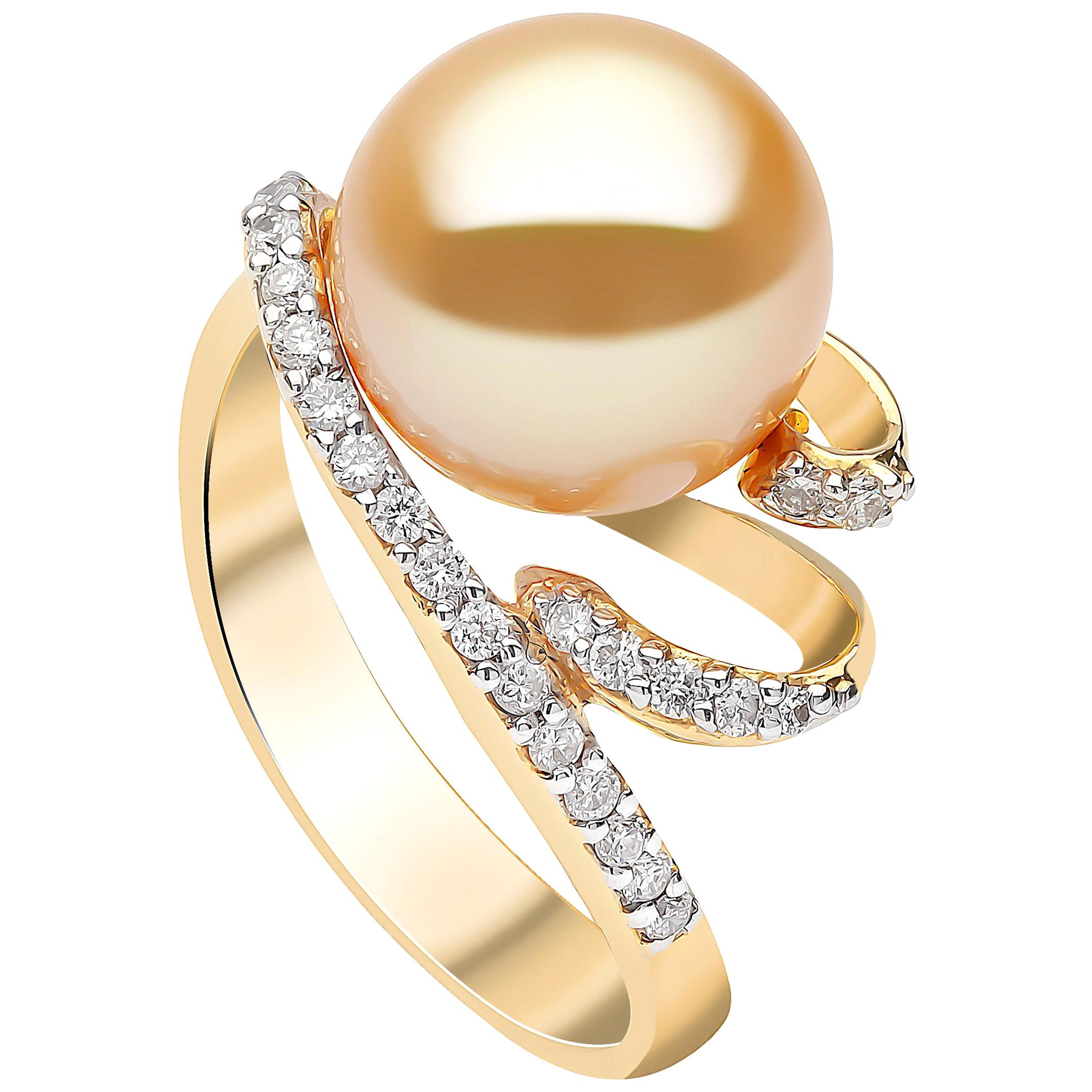 Yoko London Golden South Sea Pearl and Diamond Ring Set in 18 Karat Yellow Gold For Sale
