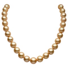 Yoko London Golden South Sea Pearl Classic Necklace on 18 Karat Yellow Gold