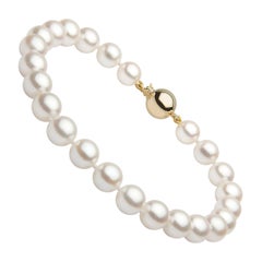 Yoko London Japanese Akoya Pearl Bracelet in 18 Karat Yellow Gold