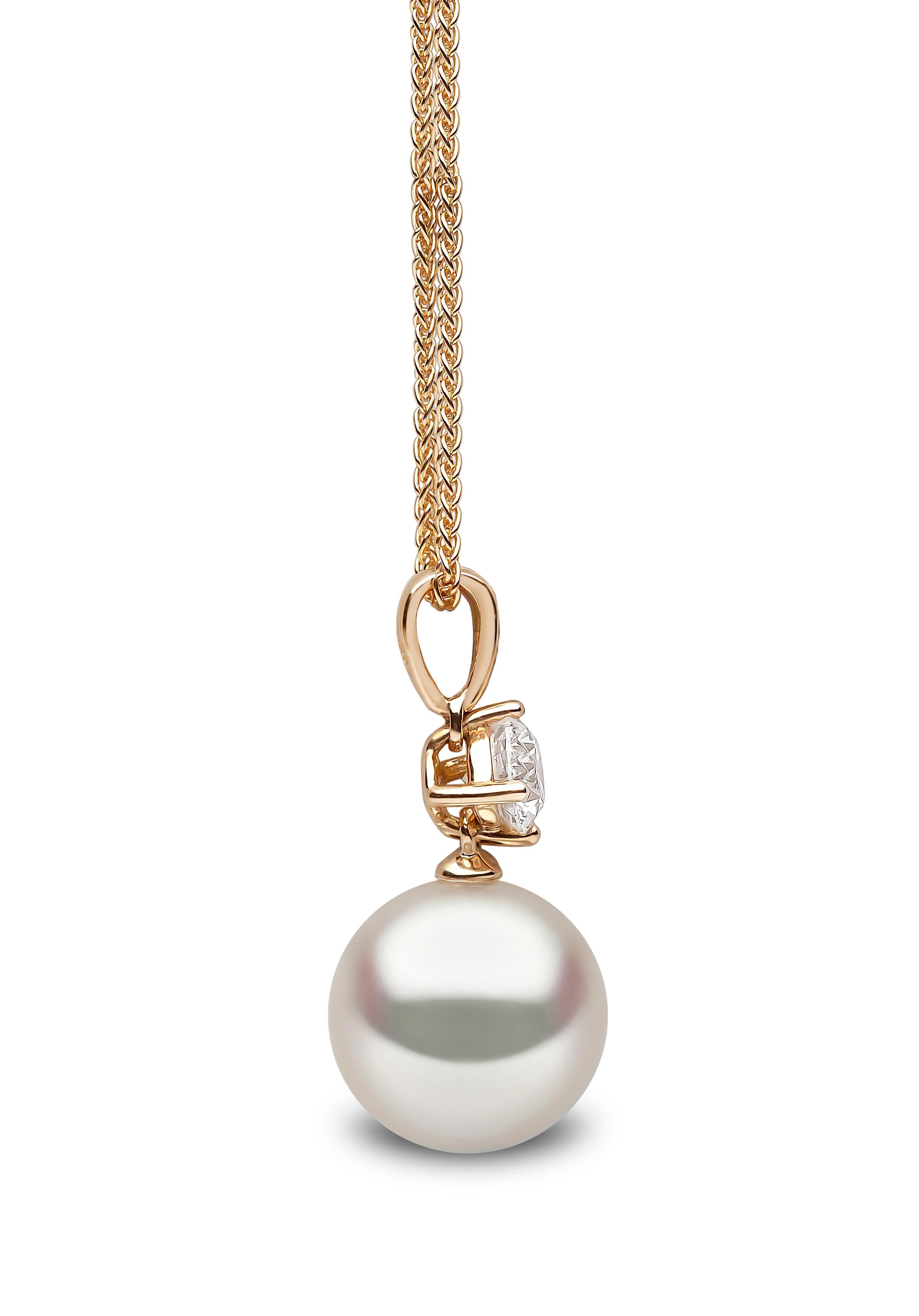 Contemporain Yoko London Pendentif en or jaune 18 carats avec perles des mers du Sud et diamants en vente