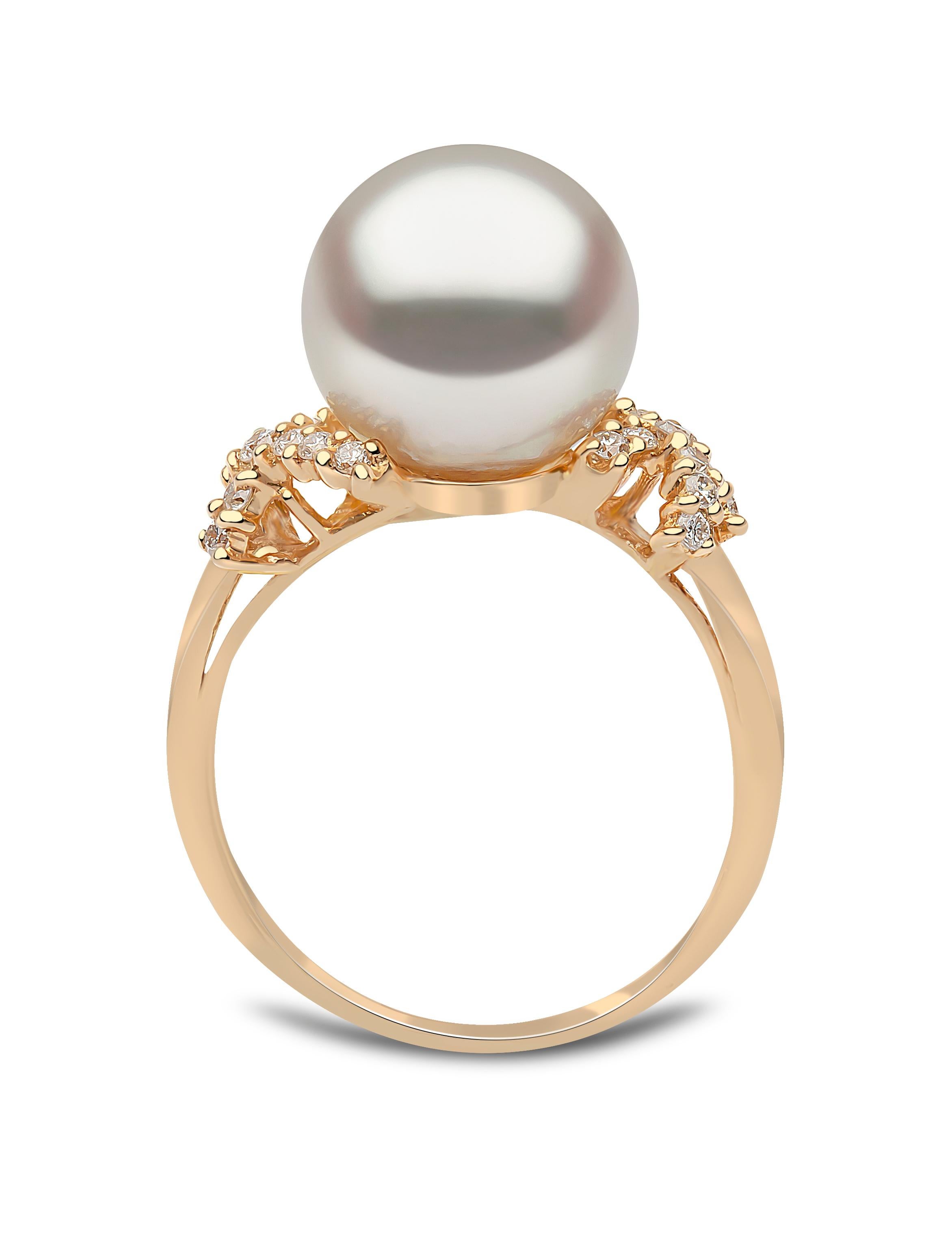 This graceful ring by Yoko London features a lustrous South Sea pearl set between two diamond ‘kisses’. The 18 Karat Yellow Gold setting enriches the radiance of the South Sea pearl and the white sparkle of the diamonds. This ring holds romantic