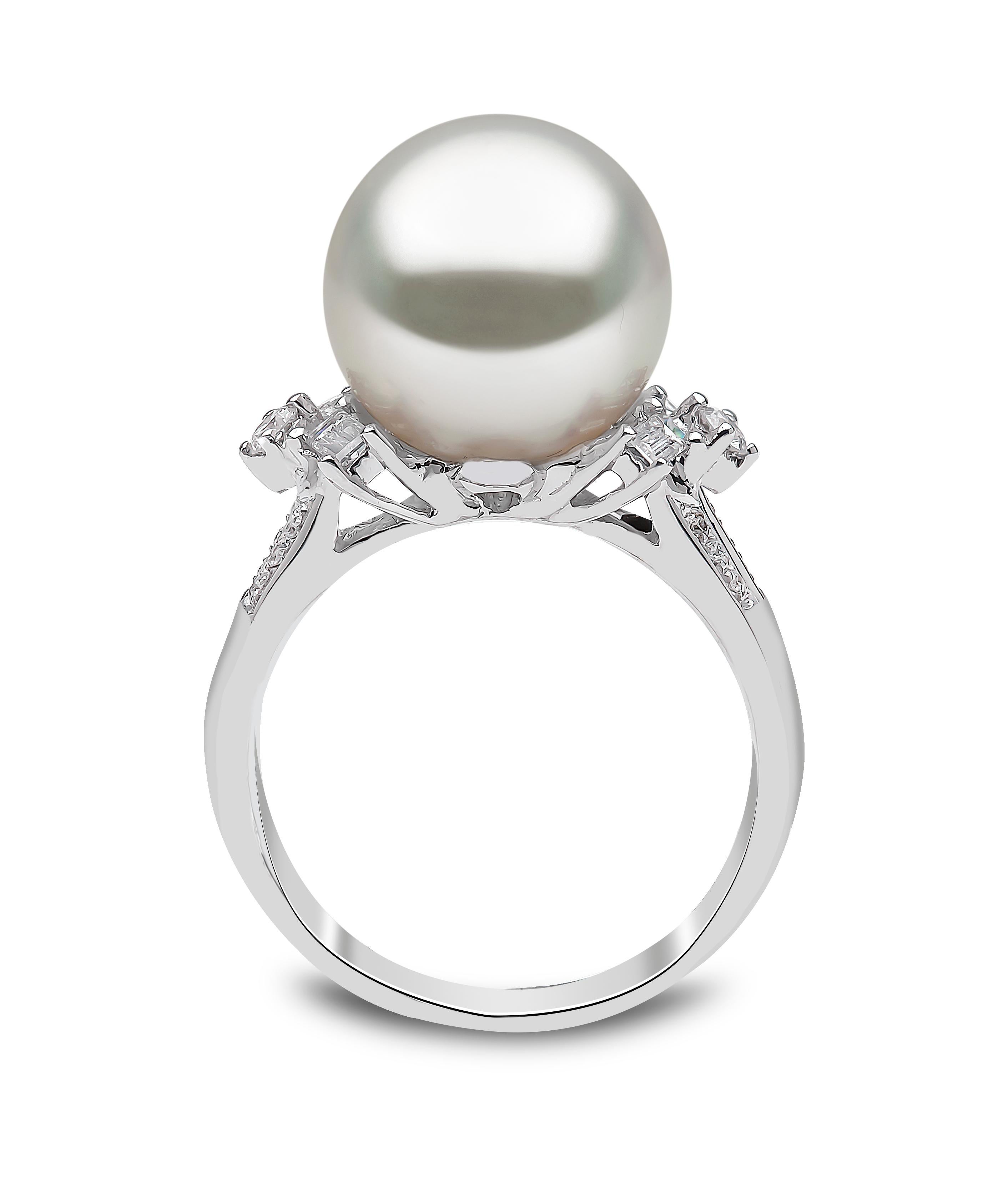 This elegant ring by Yoko London feature a lustrous South Sea pearl which has been hand-selected in our London atelier for its superb lustre, colour and surface area. The South Sea pearl sits atop a delicate arrangement of Baguette and Round